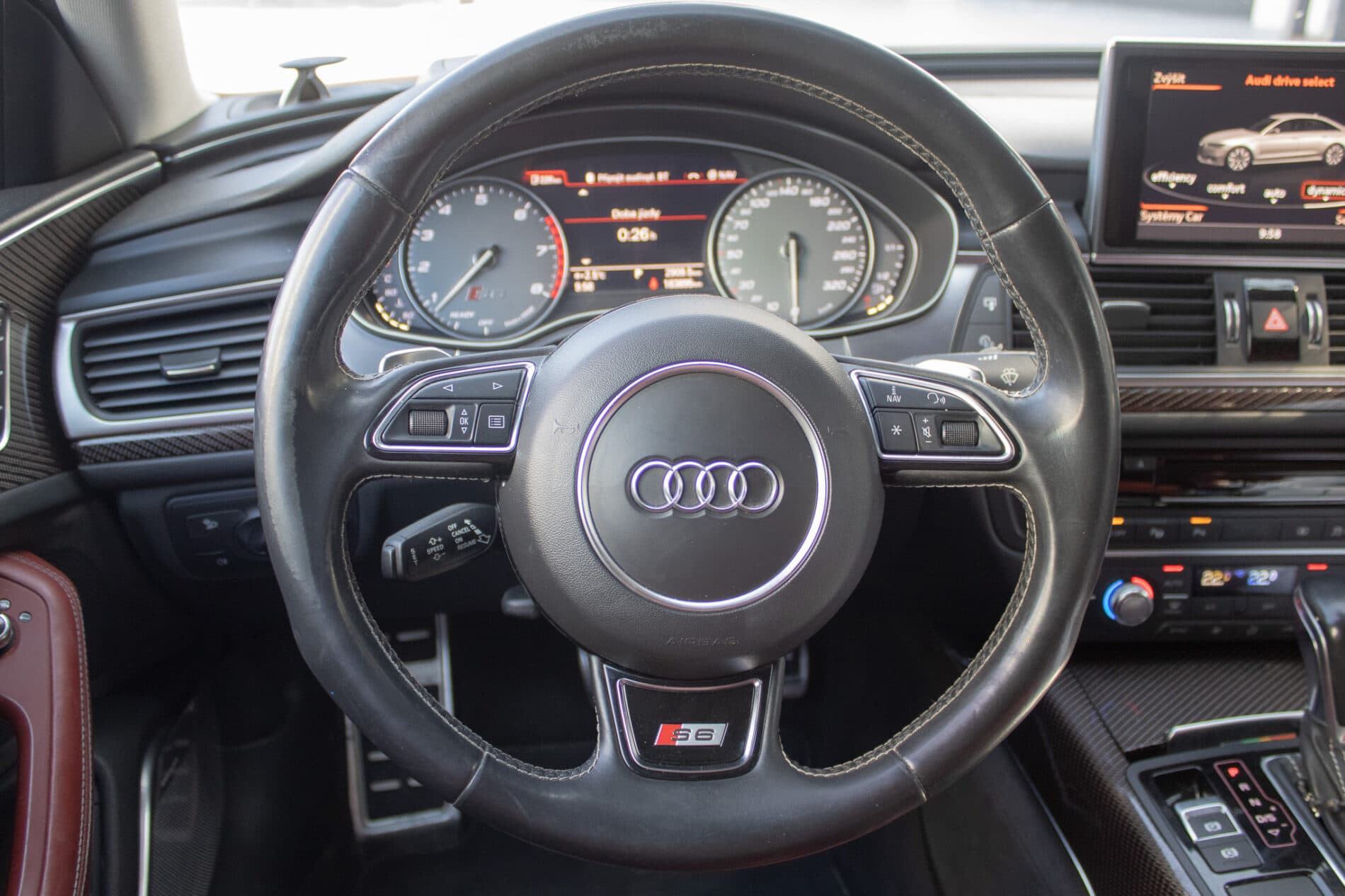 2015 AUDI S6, sivá sedan, 184 000 km