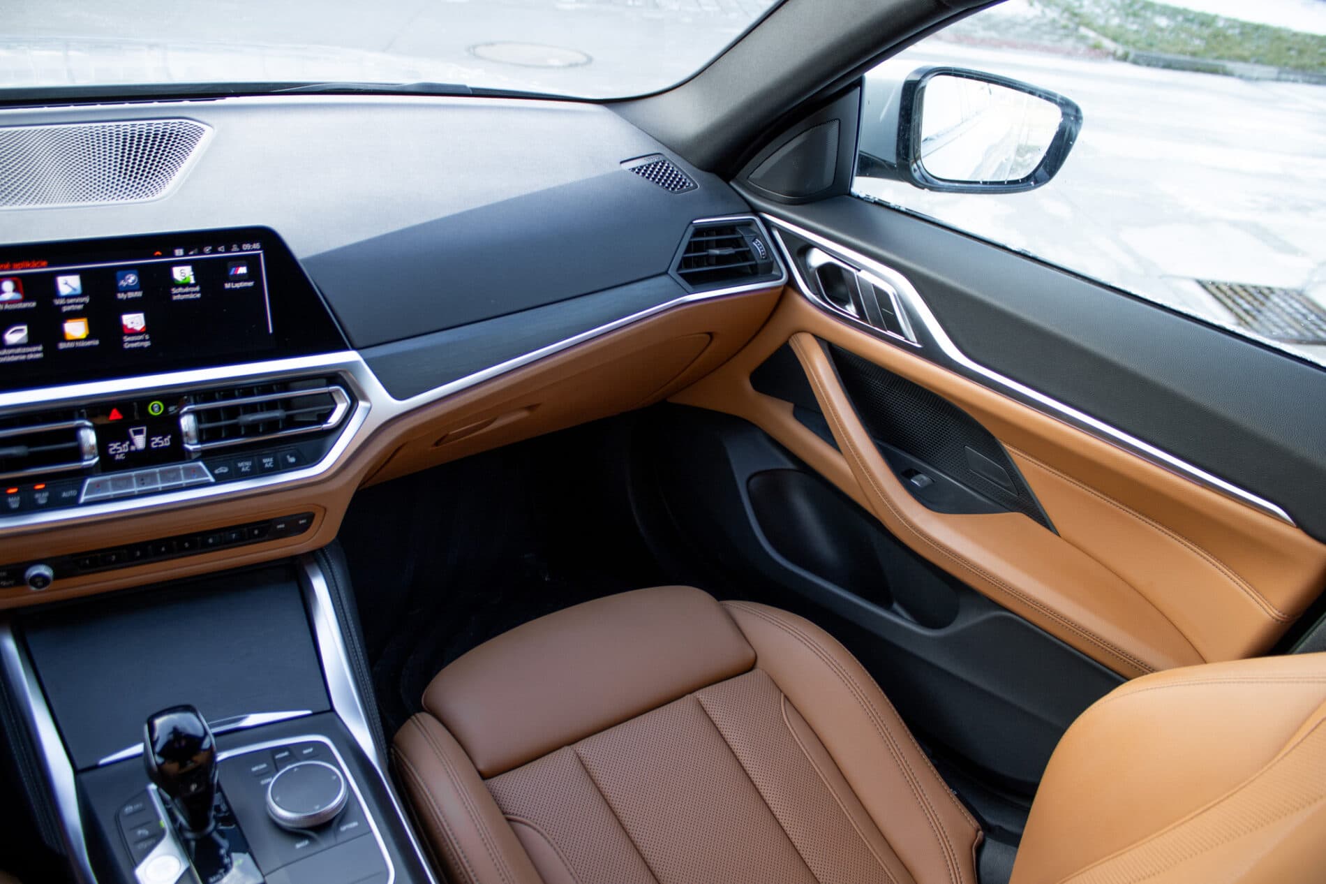 2022 BMW 430i, sivá kupé, 82 471 km