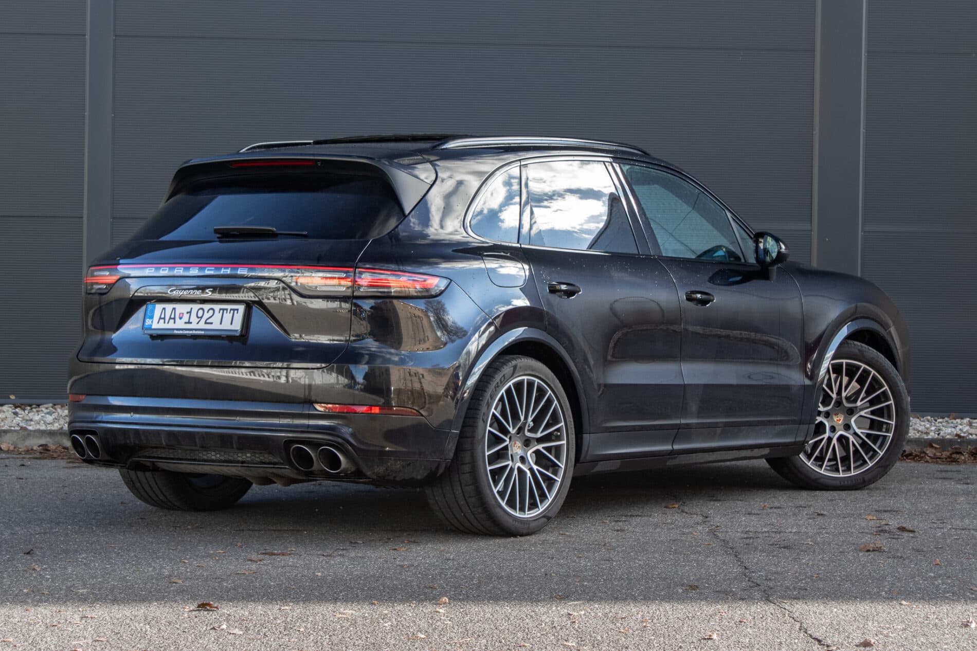 2018 Porsche Cayenne S, čierna suv, 168 000 km