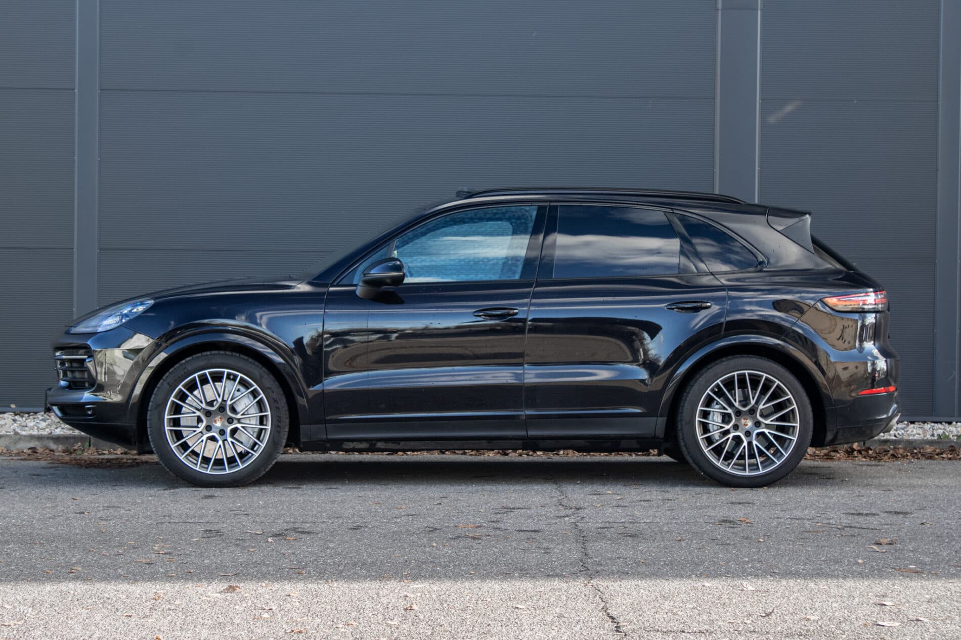 2018 Porsche Cayenne S, čierna suv, 168 000 km