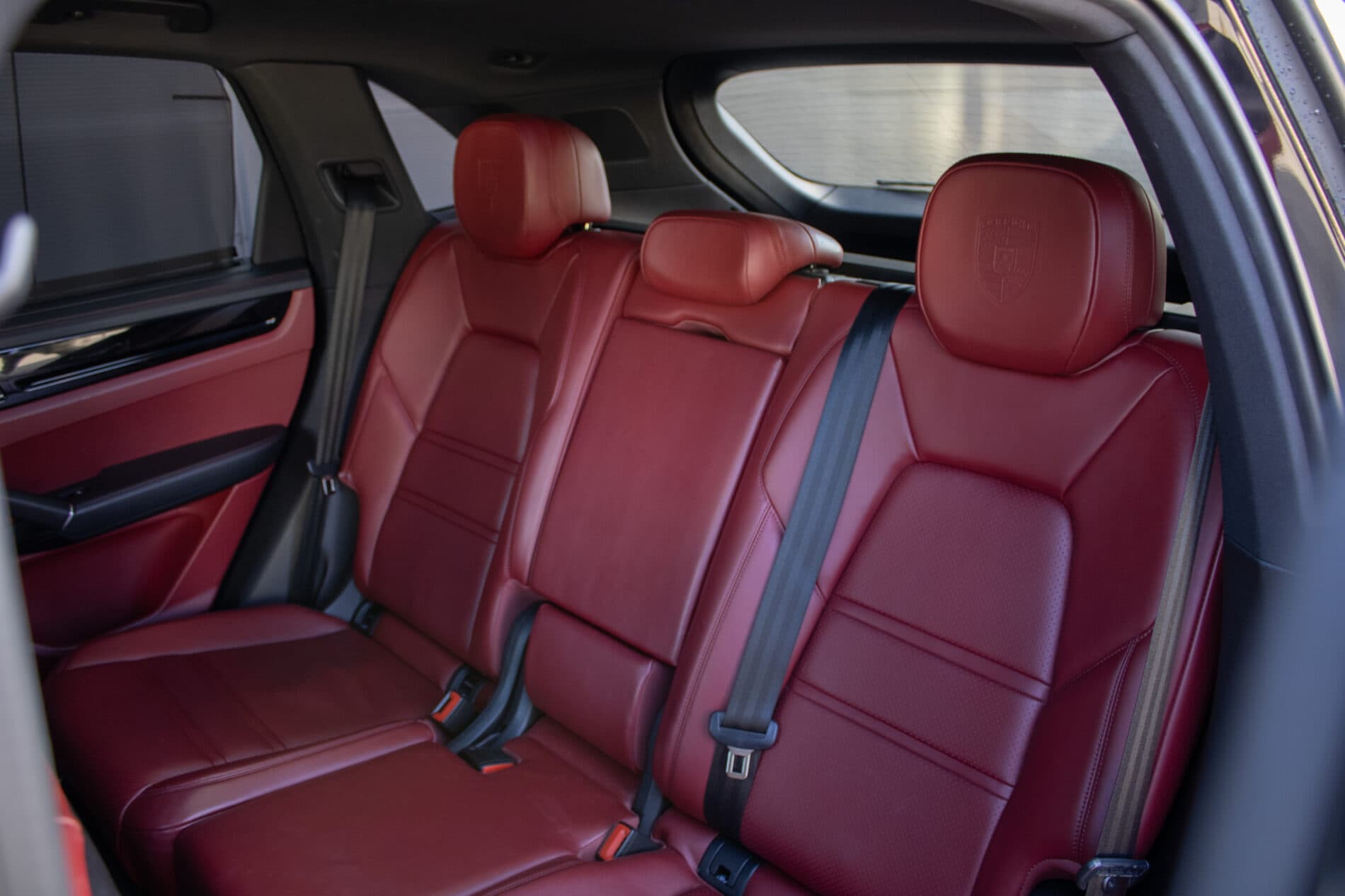 2018 Porsche Cayenne S, čierna suv, 168 000 km