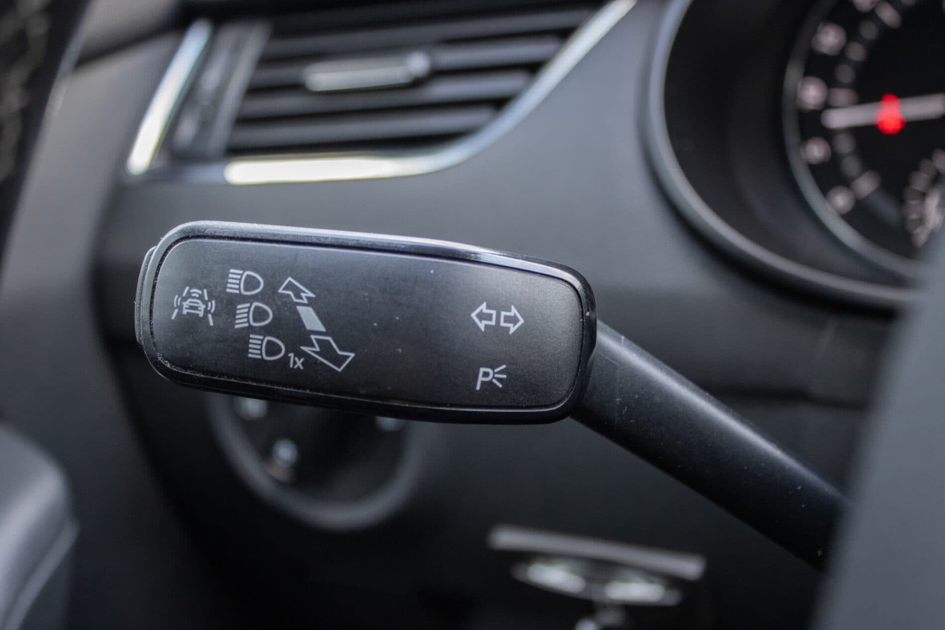 2014 Skoda Octavia RS, modrá kombi, 268 807 km
