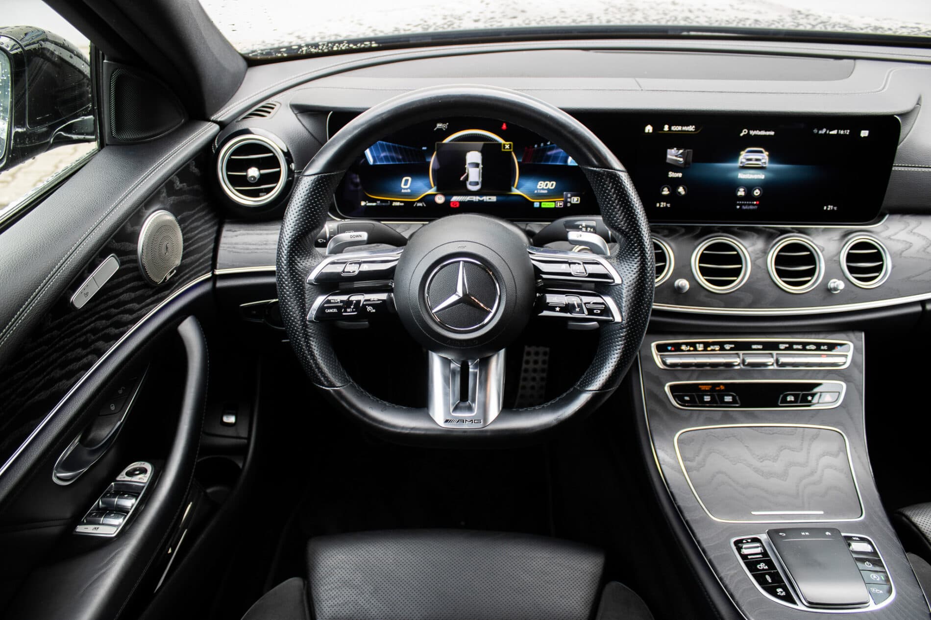 2020 Mercedes-Benz E 53 AMG, čierna sedan, 85 274 km