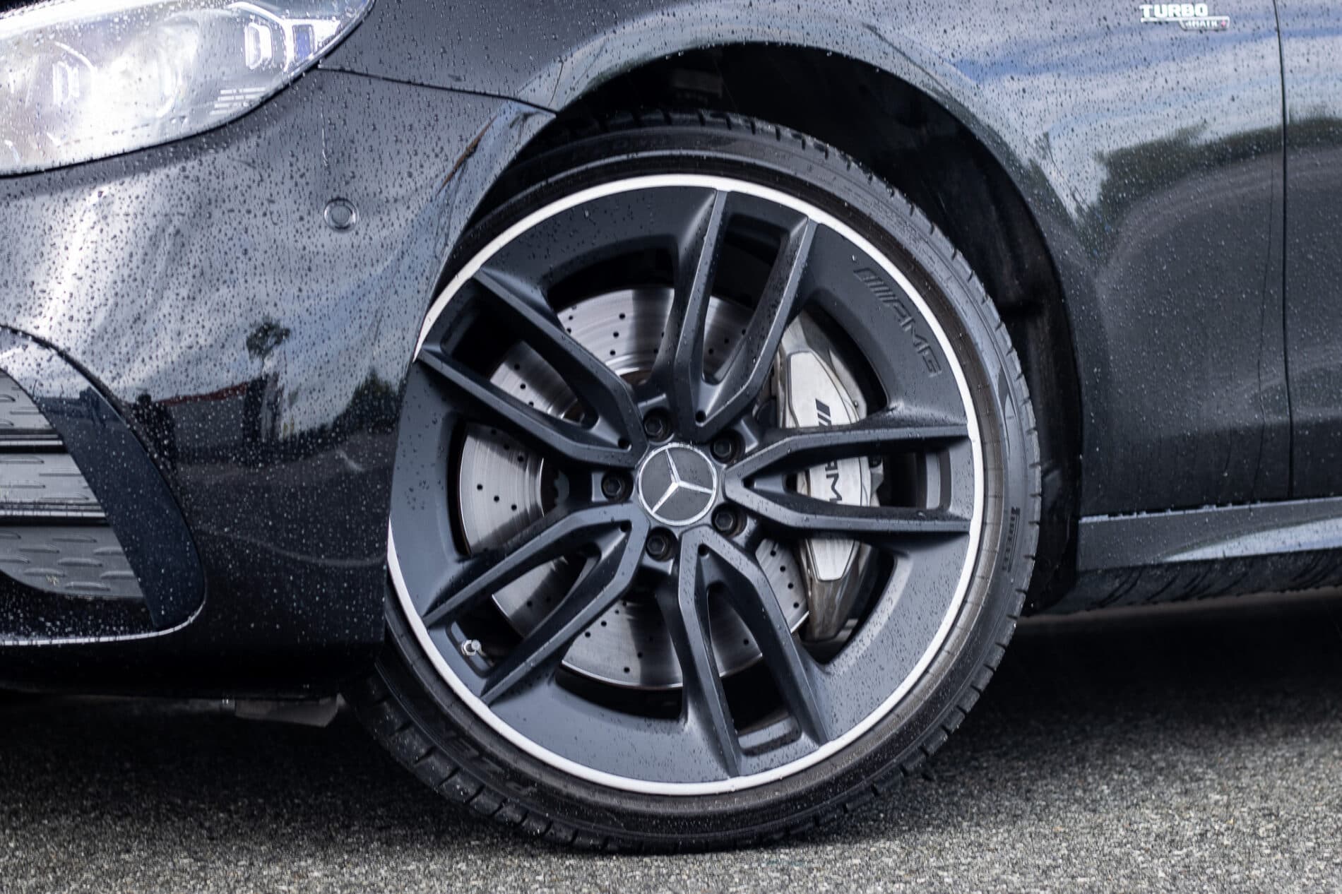 2020 Mercedes-Benz E 53 AMG, čierna sedan, 85 274 km