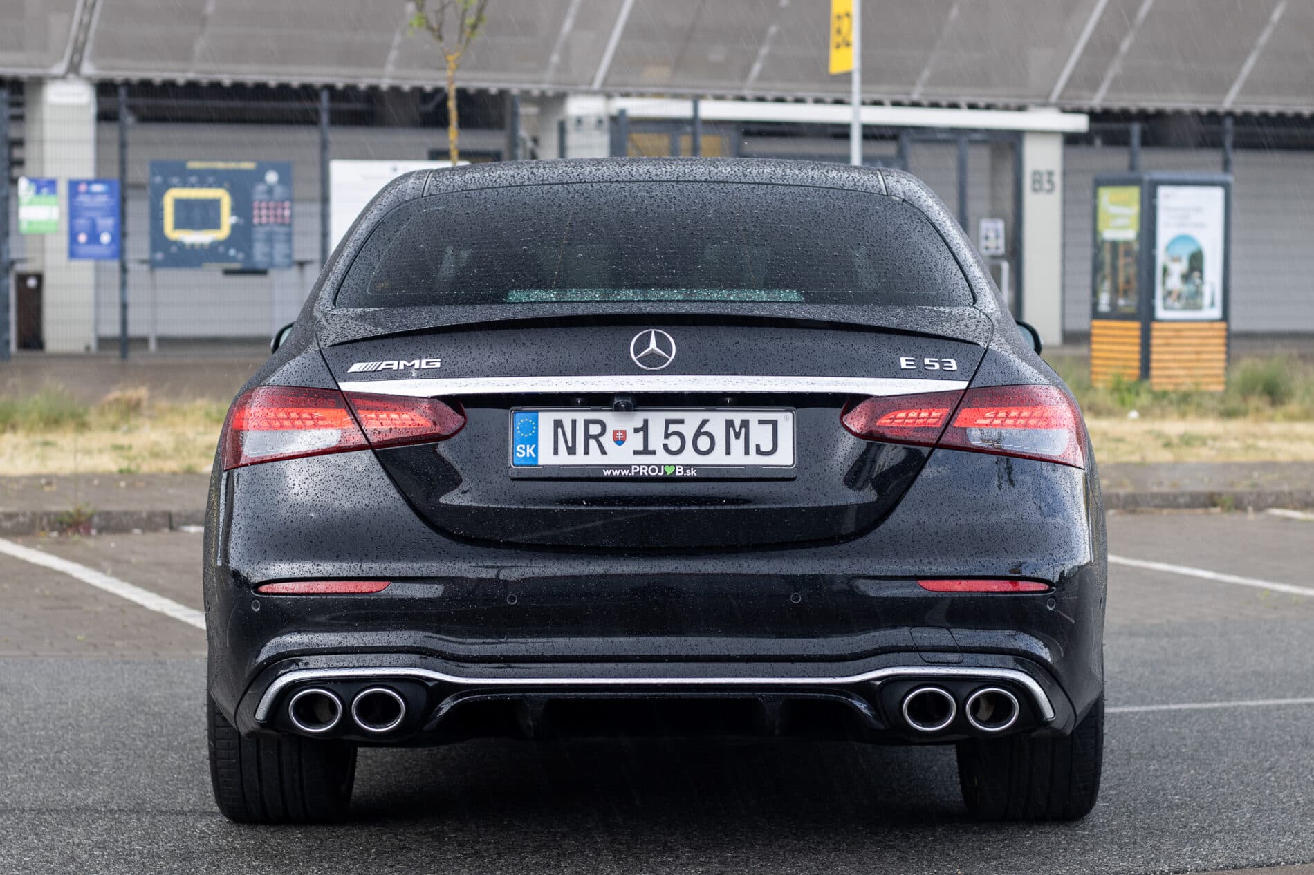 2020 Mercedes-Benz E 53 AMG, čierna sedan, 85 274 km