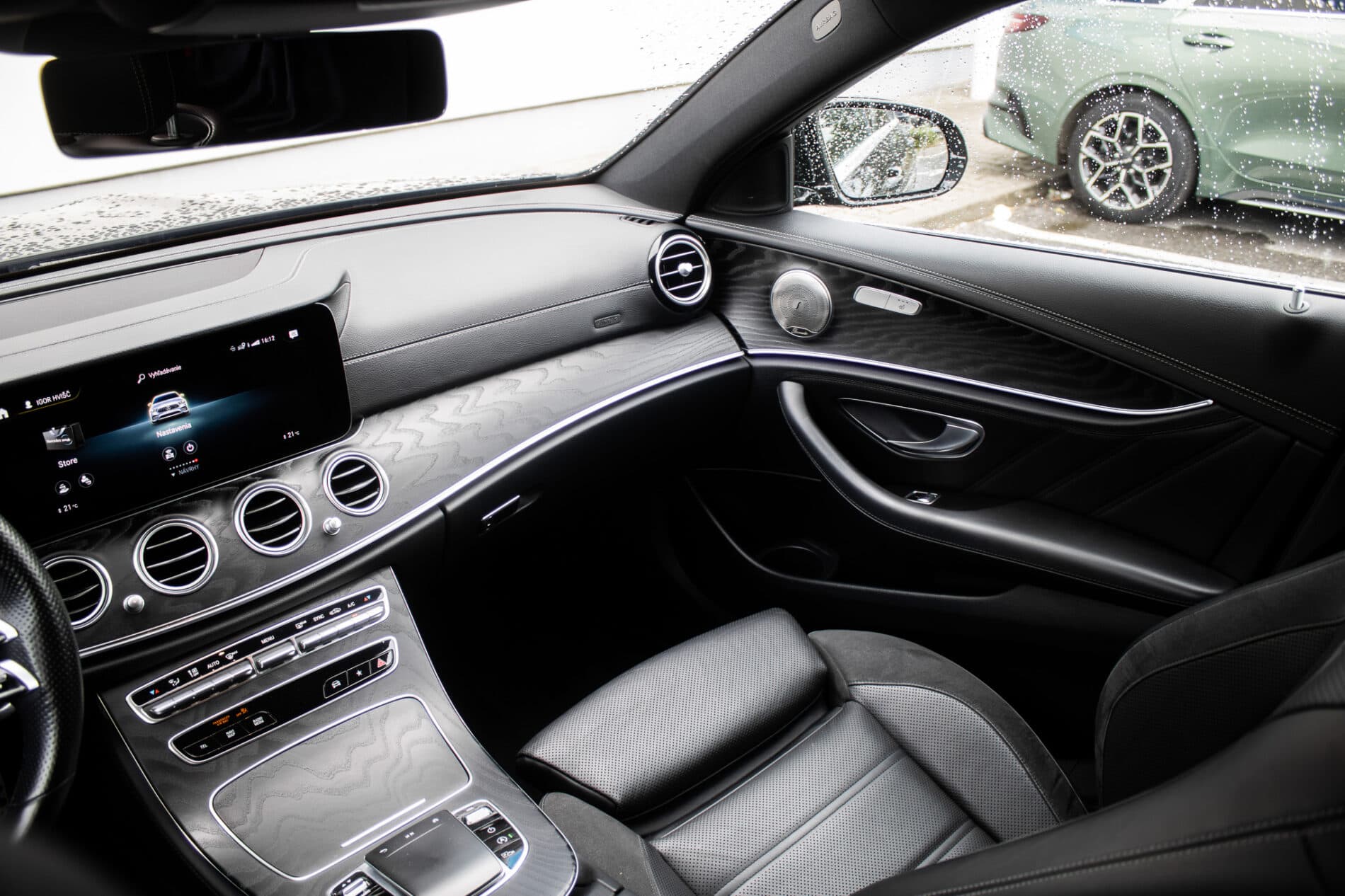 2020 Mercedes-Benz E 53 AMG, čierna sedan, 85 274 km