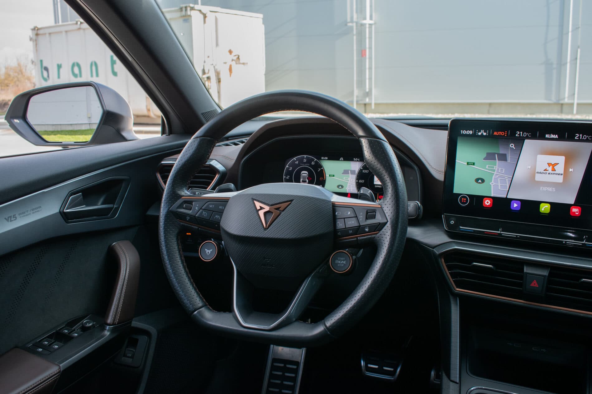 2022 Cupra Formentor VZ5, sivá suv, 45 979 km