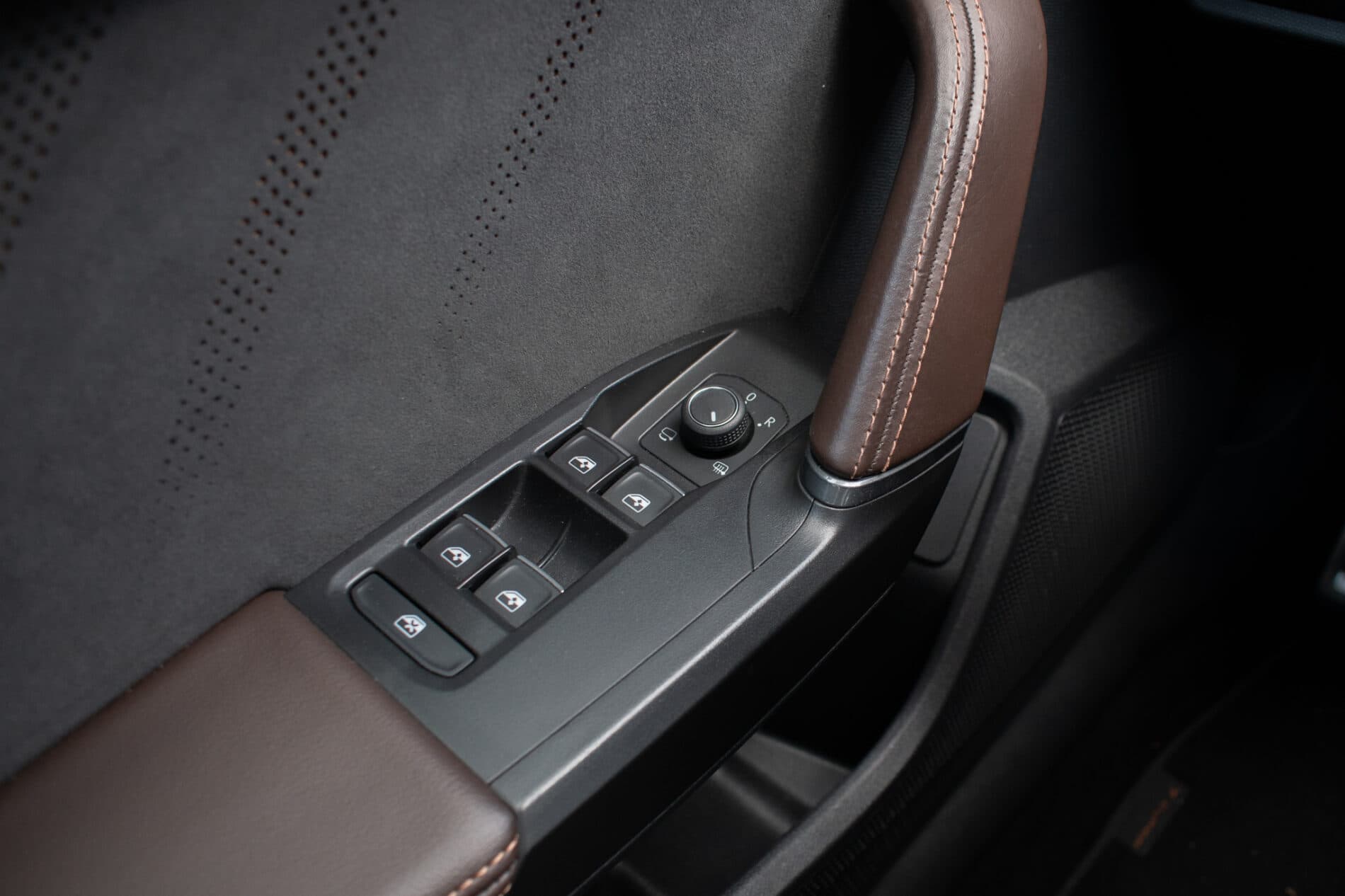 2022 Cupra Formentor VZ5, sivá suv, 45 979 km