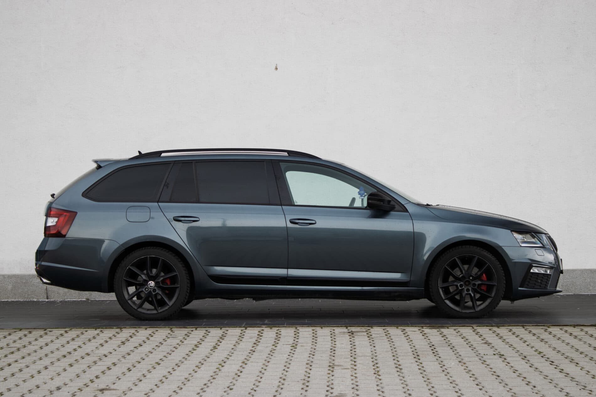 2017 Skoda Octavia RS, sivá kombi, 192 310 km