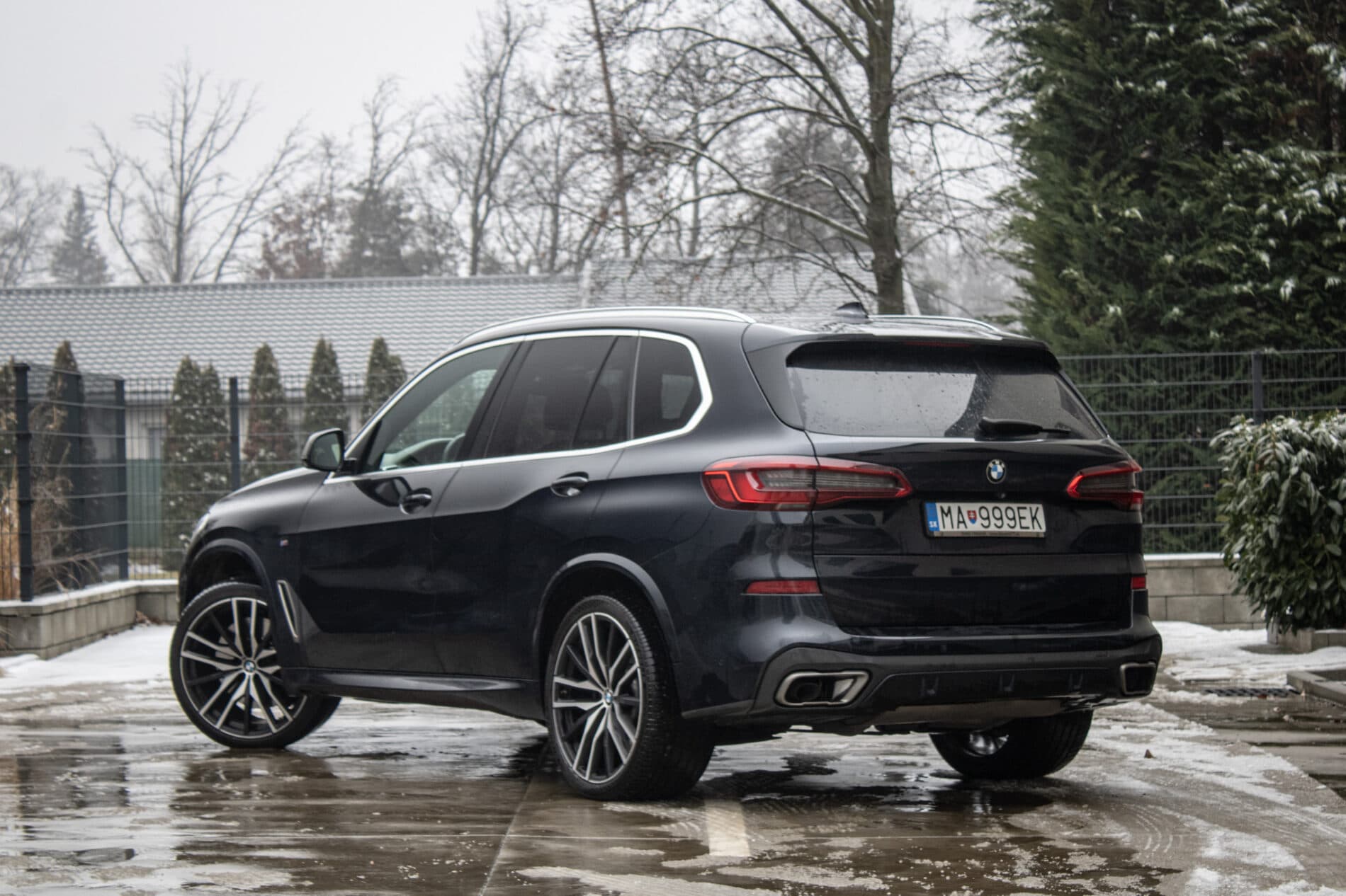 2019 BMW X5 M50d, čierna suv, 183 178 km