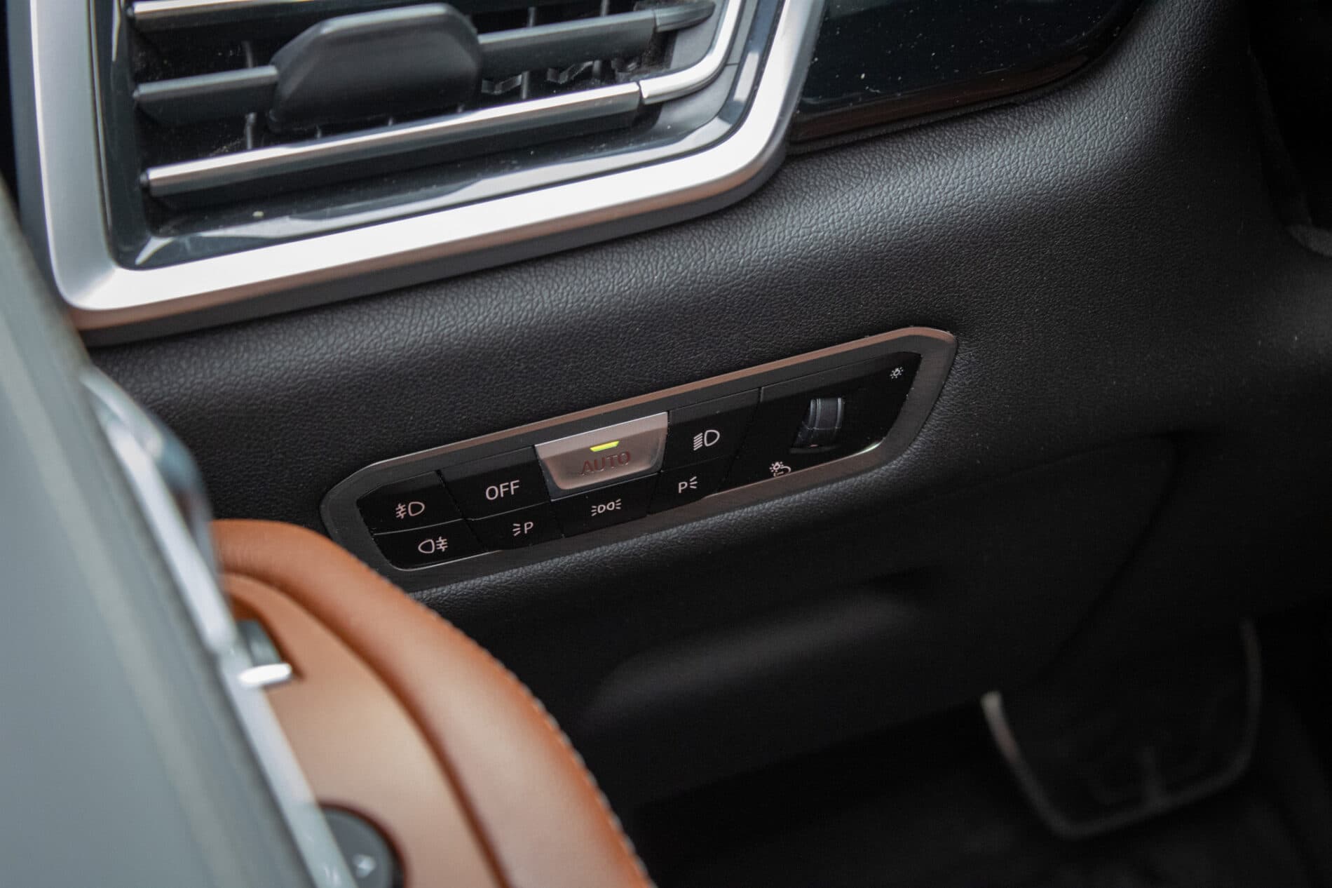 2019 BMW X5 M50d, čierna suv, 183 178 km