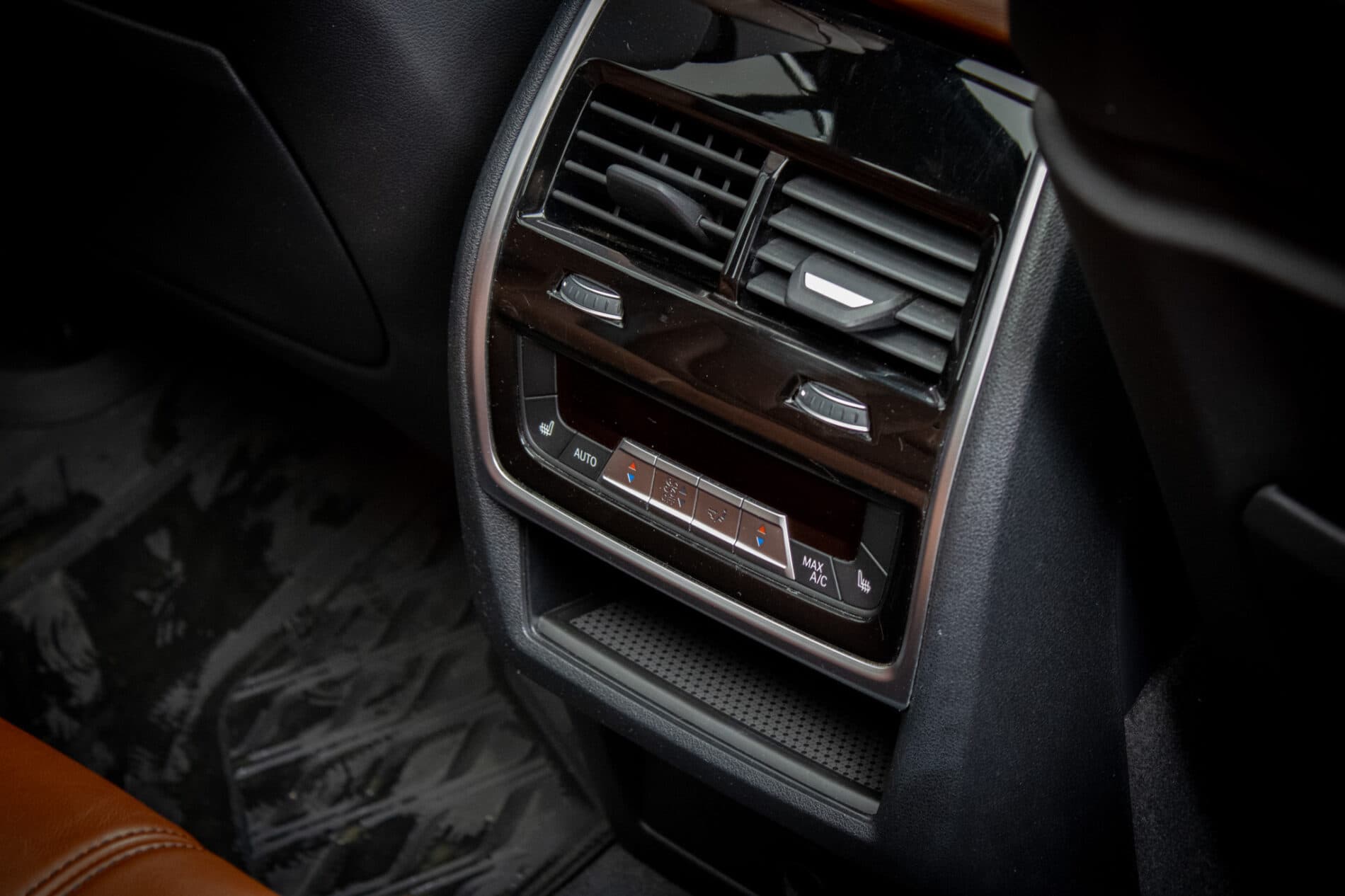 2019 BMW X5 M50d, čierna suv, 183 178 km