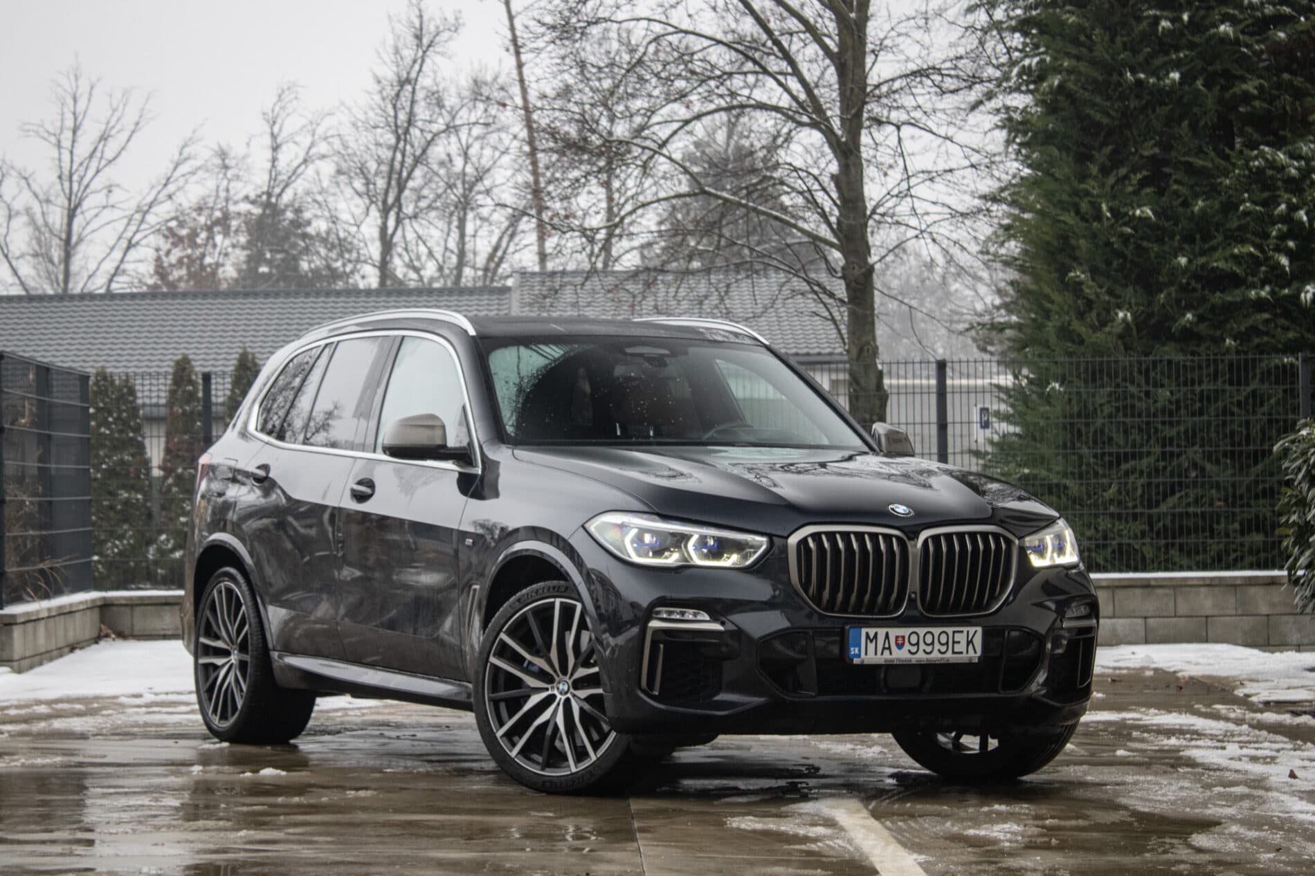 2019 BMW X5 M50d, čierna suv, 183 178 km