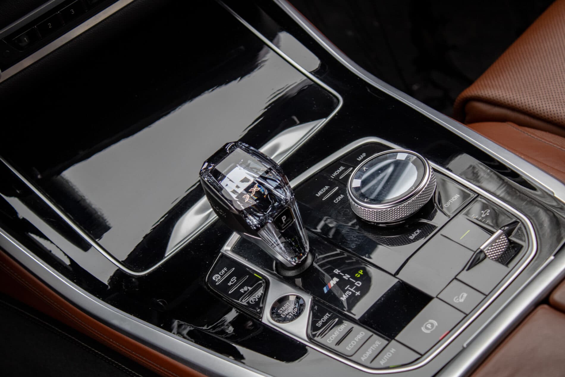 2019 BMW X5 M50d, čierna suv, 183 178 km