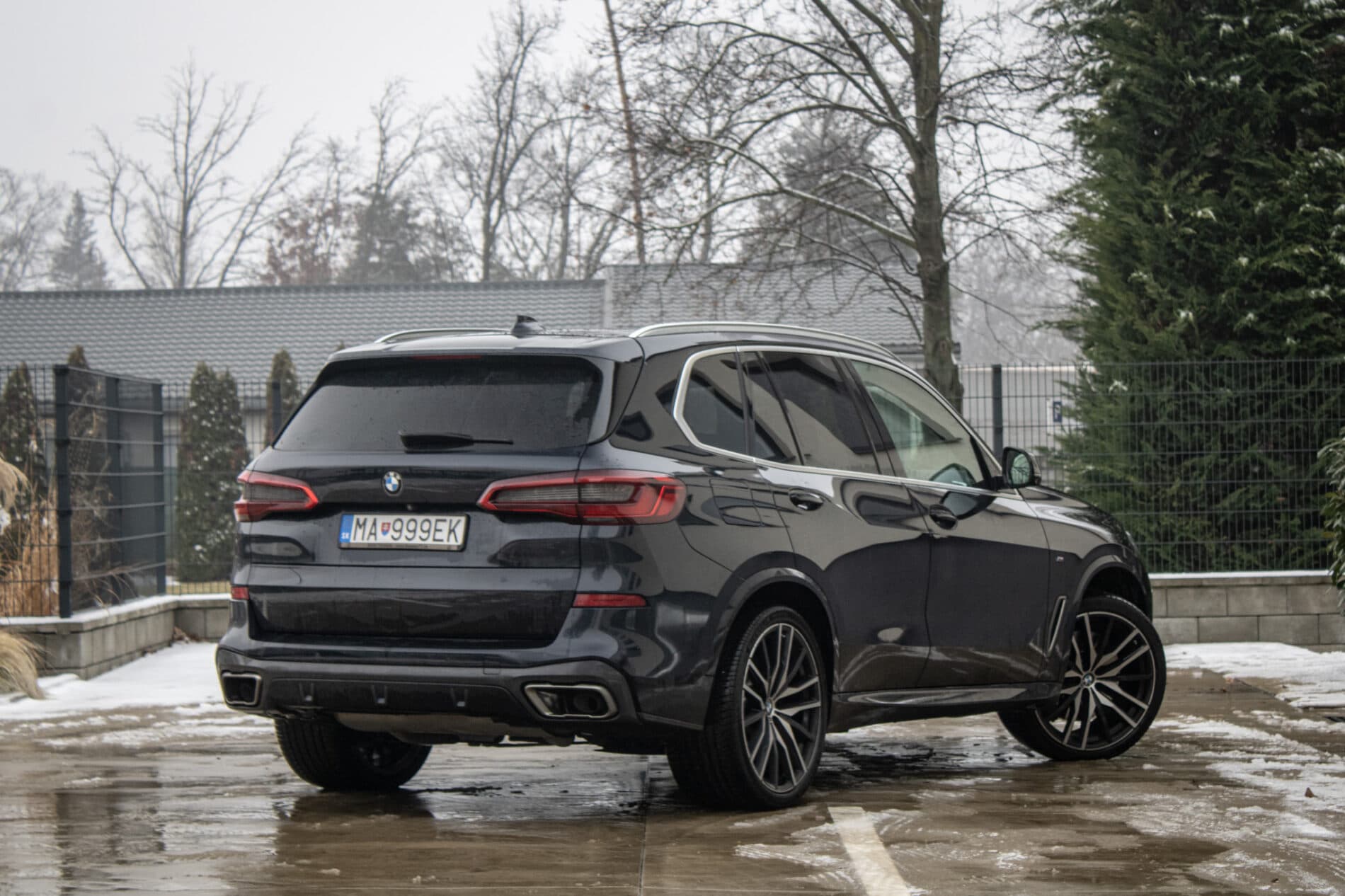 2019 BMW X5 M50d, čierna suv, 183 178 km