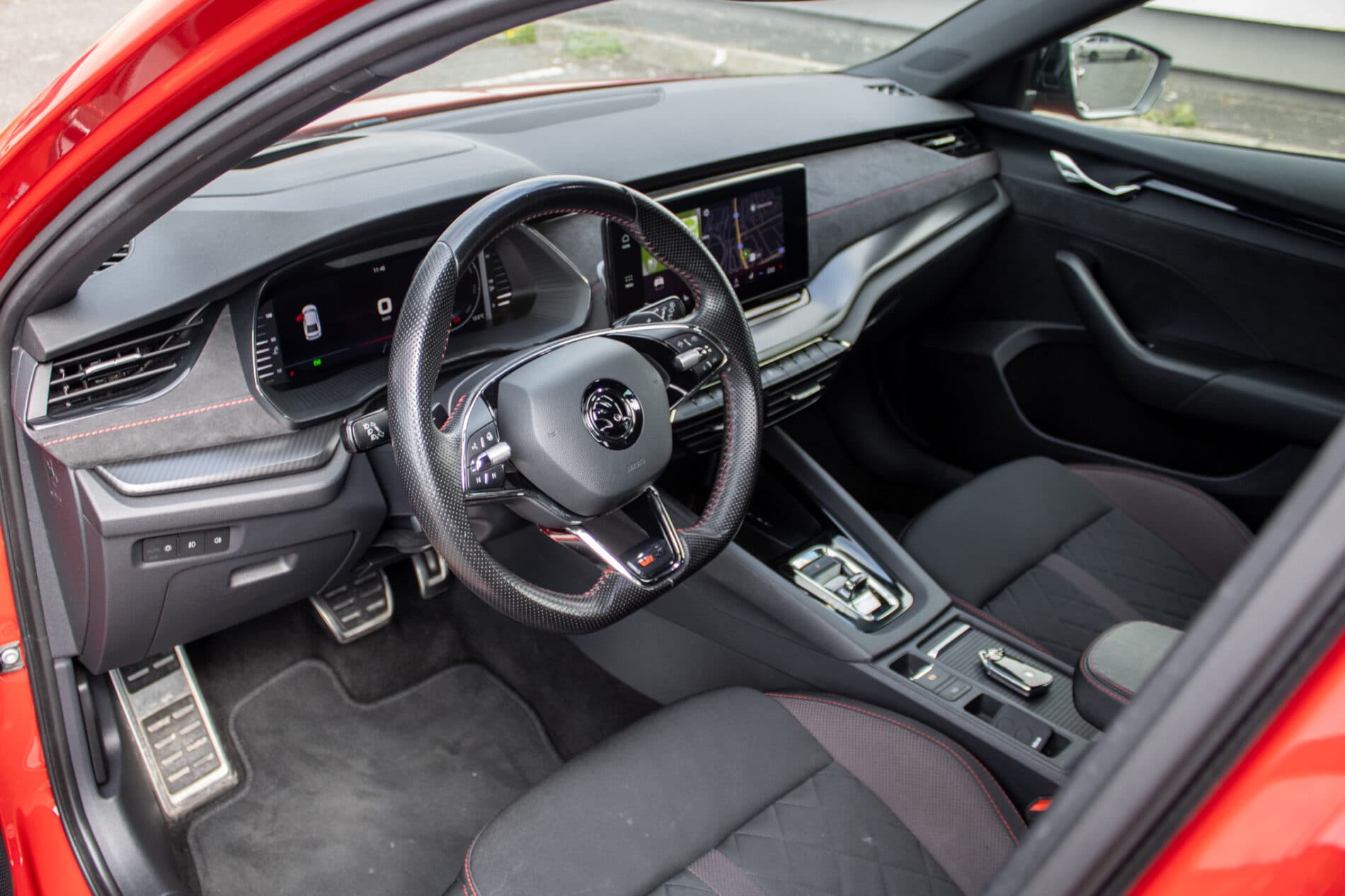 2020 Skoda Octavia RS, červená sedan, 144 815 km