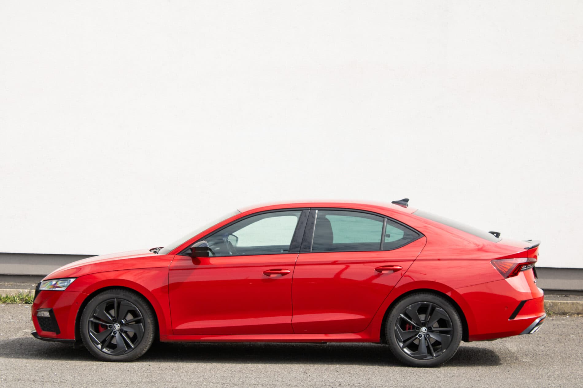 2020 Skoda Octavia RS, červená sedan, 144 815 km