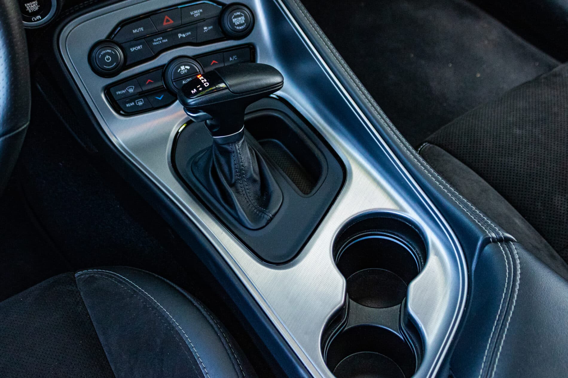 2023 Dodge Challenger, čierna kupé, 14 110 km