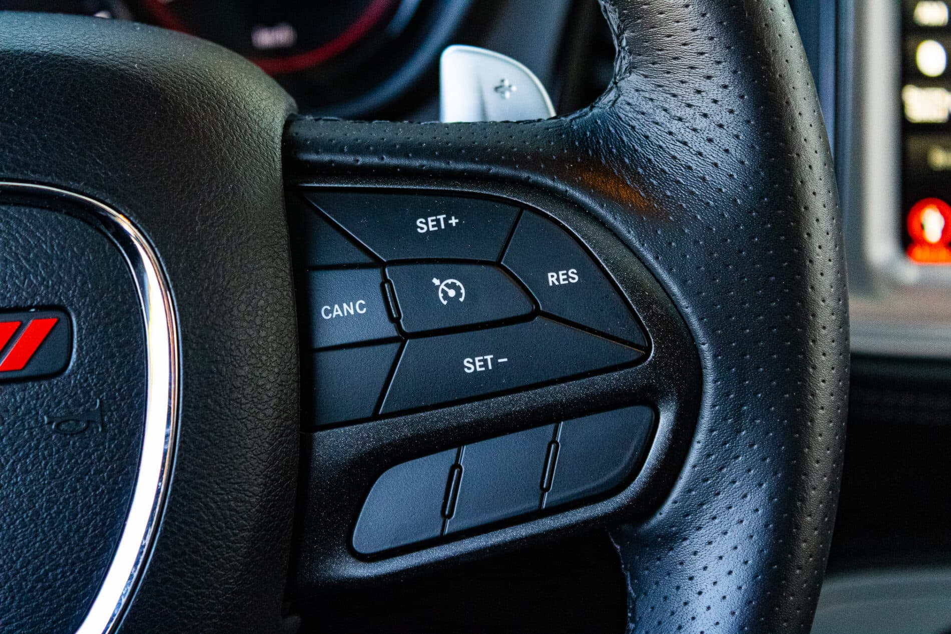 2023 Dodge Challenger, čierna kupé, 14 110 km