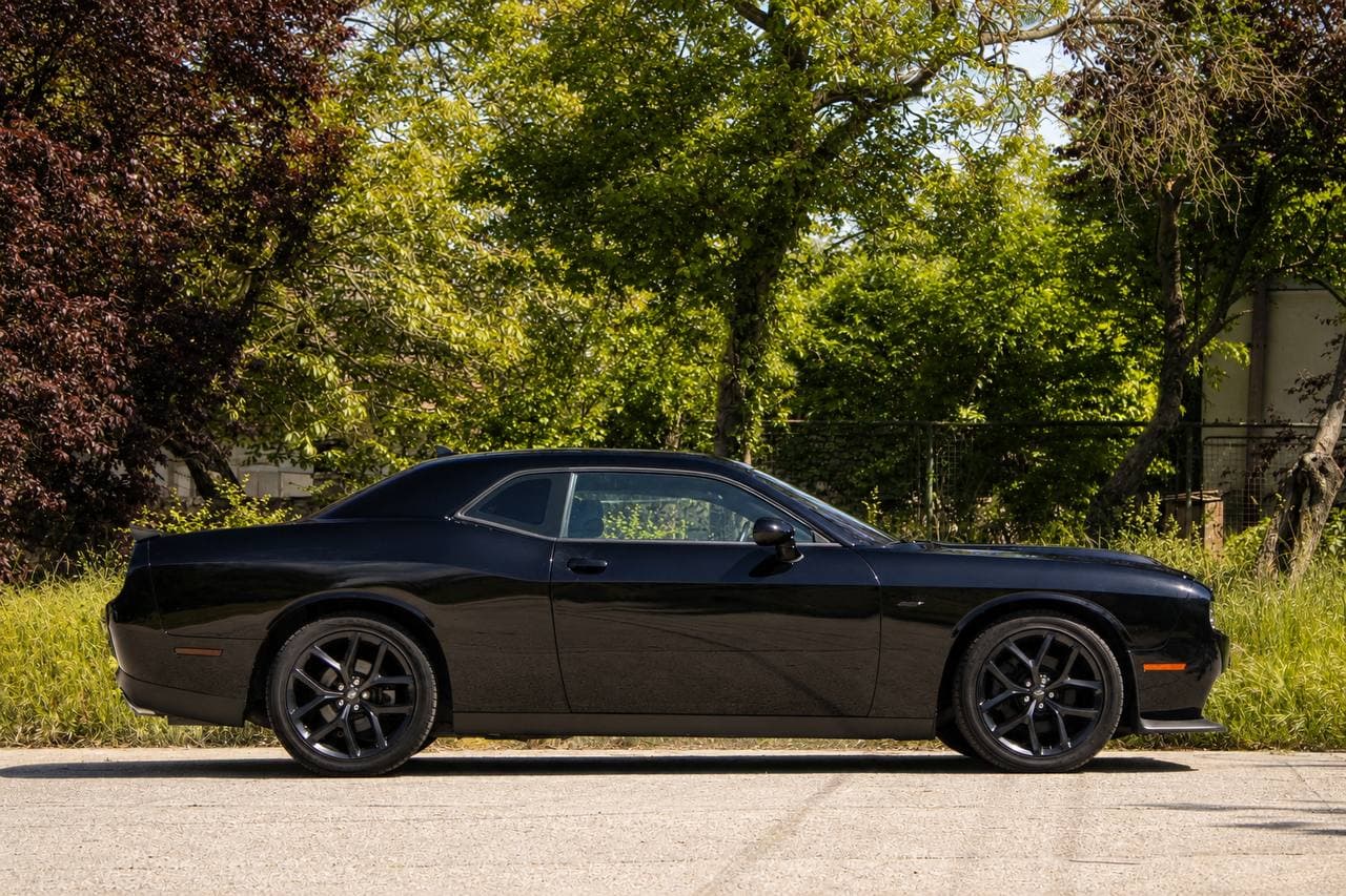 2023 Dodge Challenger, čierna kupé, 14 110 km