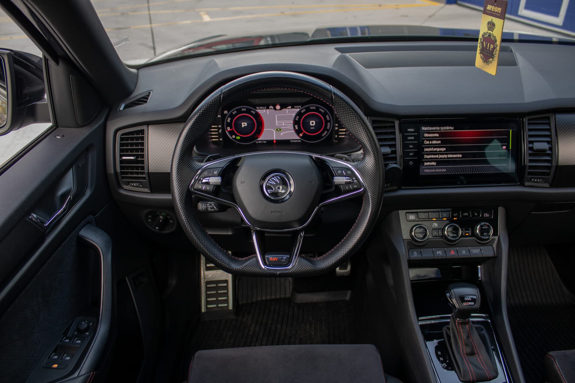 2020 Skoda Kodiaq RS, sivá suv, 131 224 km