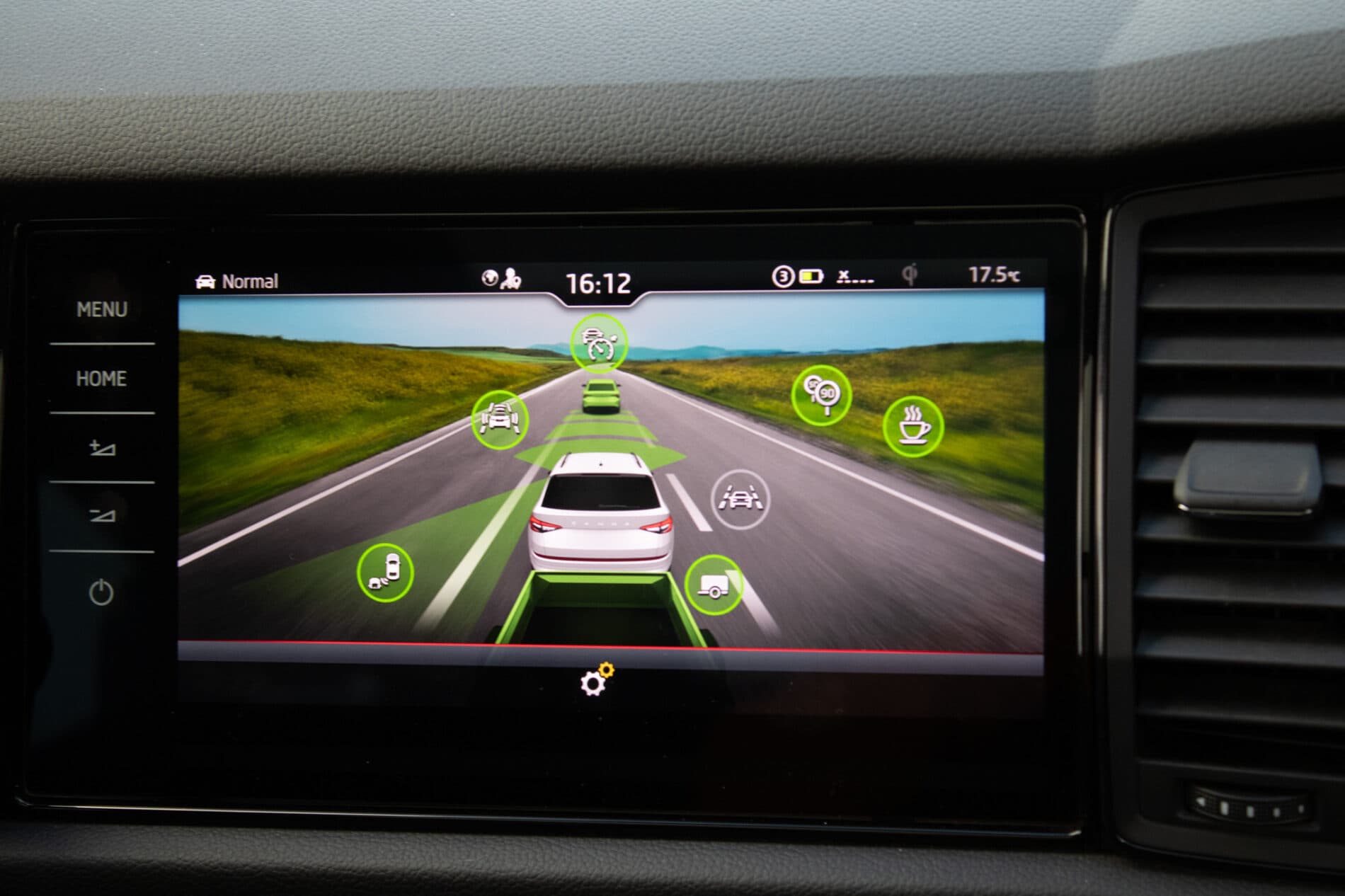 2020 Skoda Kodiaq RS, sivá suv, 131 224 km