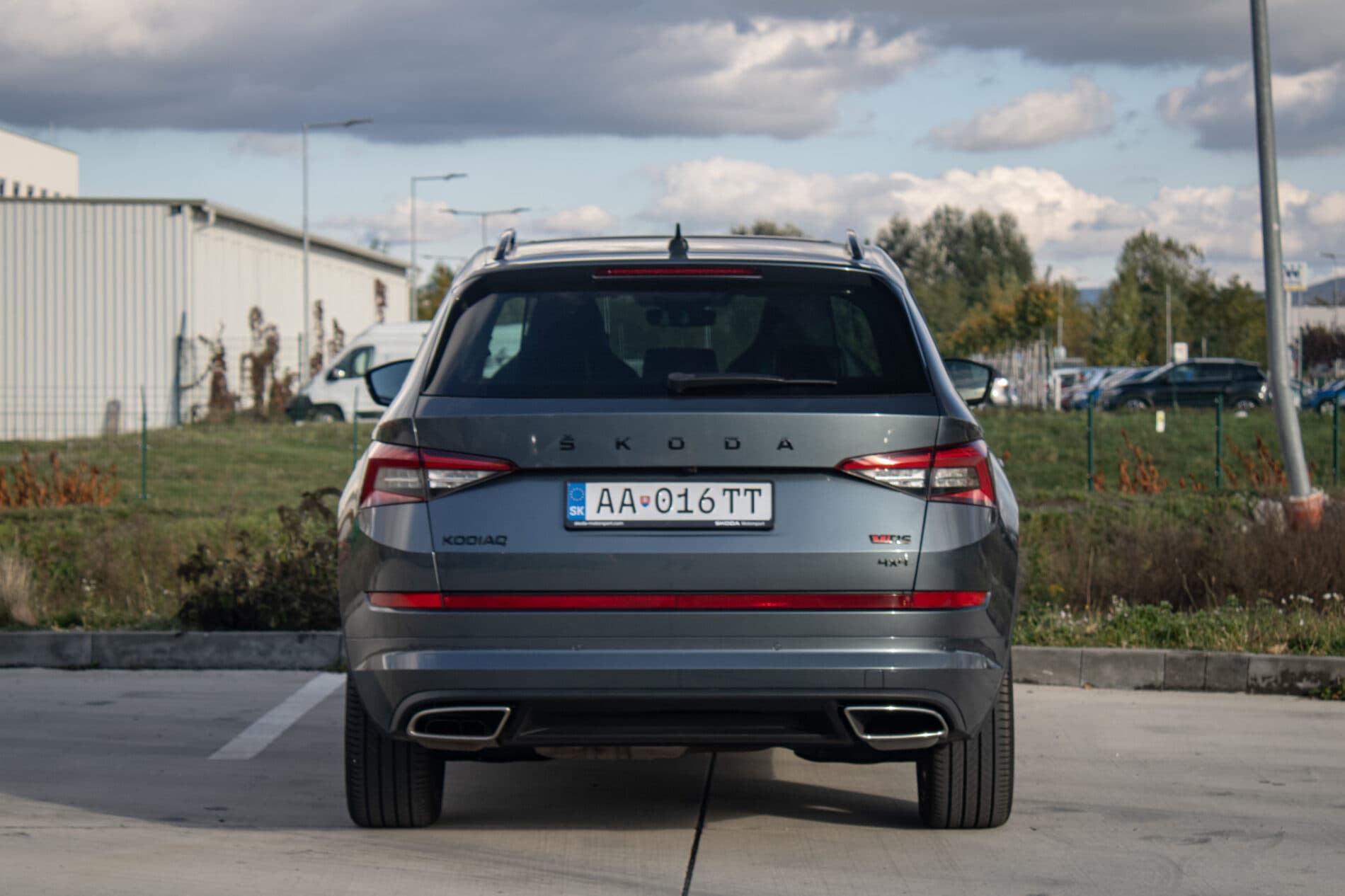 2020 Skoda Kodiaq RS, sivá suv, 131 224 km