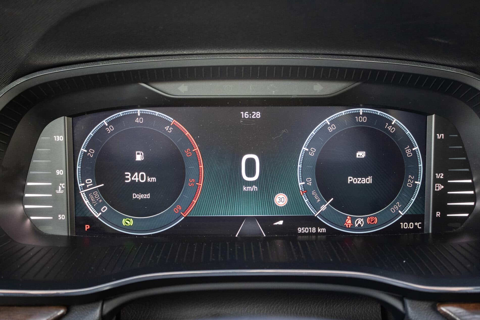 2021 Skoda Octavia RS, modrá kombi, 95 018 km