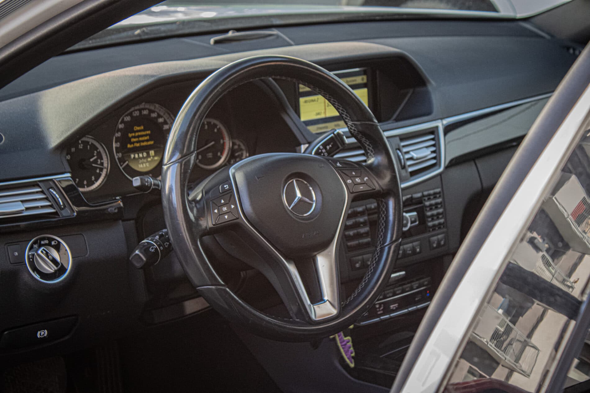 2011 Mercedes-Benz E 300 CDI, biela kombi, 276 846 km