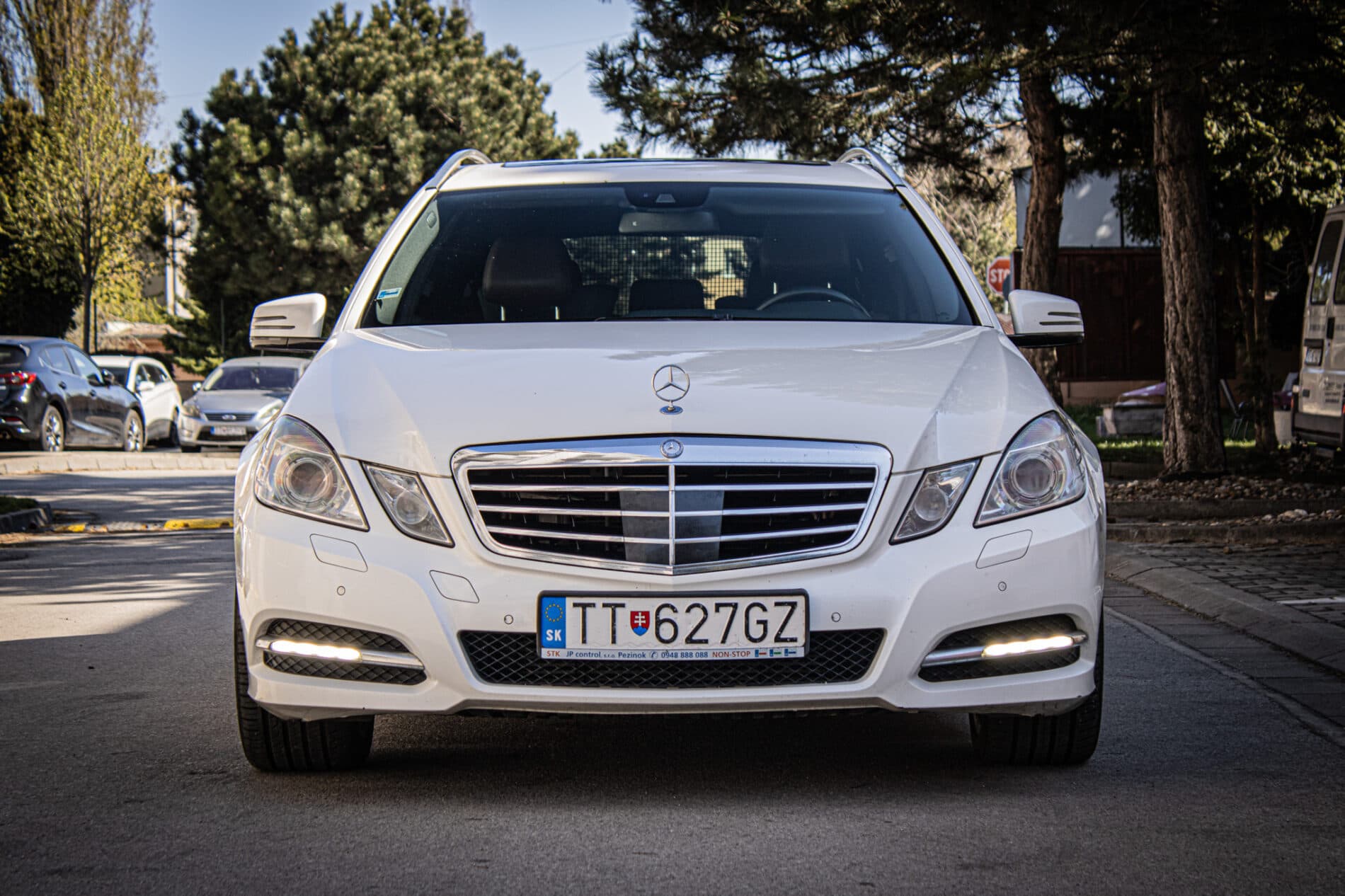 2011 Mercedes-Benz E 300 CDI, biela kombi, 276 846 km
