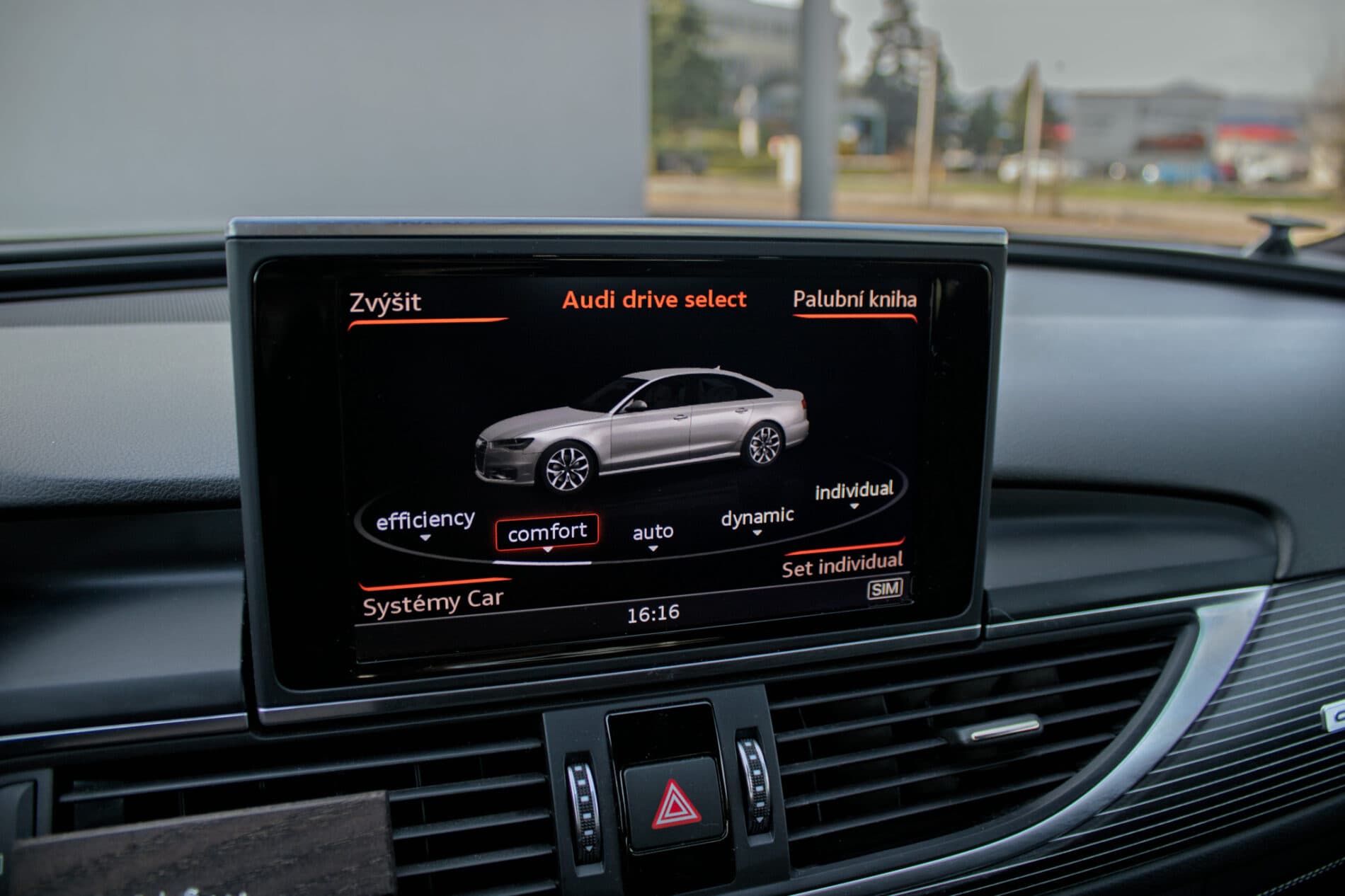 2017 AUDI S6, biela sedan, 168 986 km