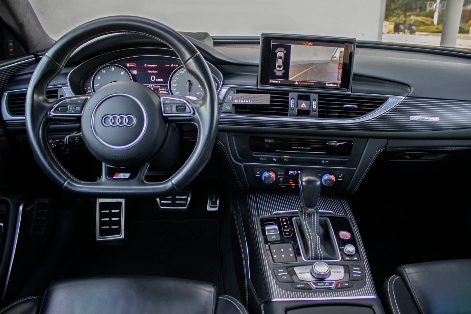 2017 AUDI S6, biela sedan, 168 986 km