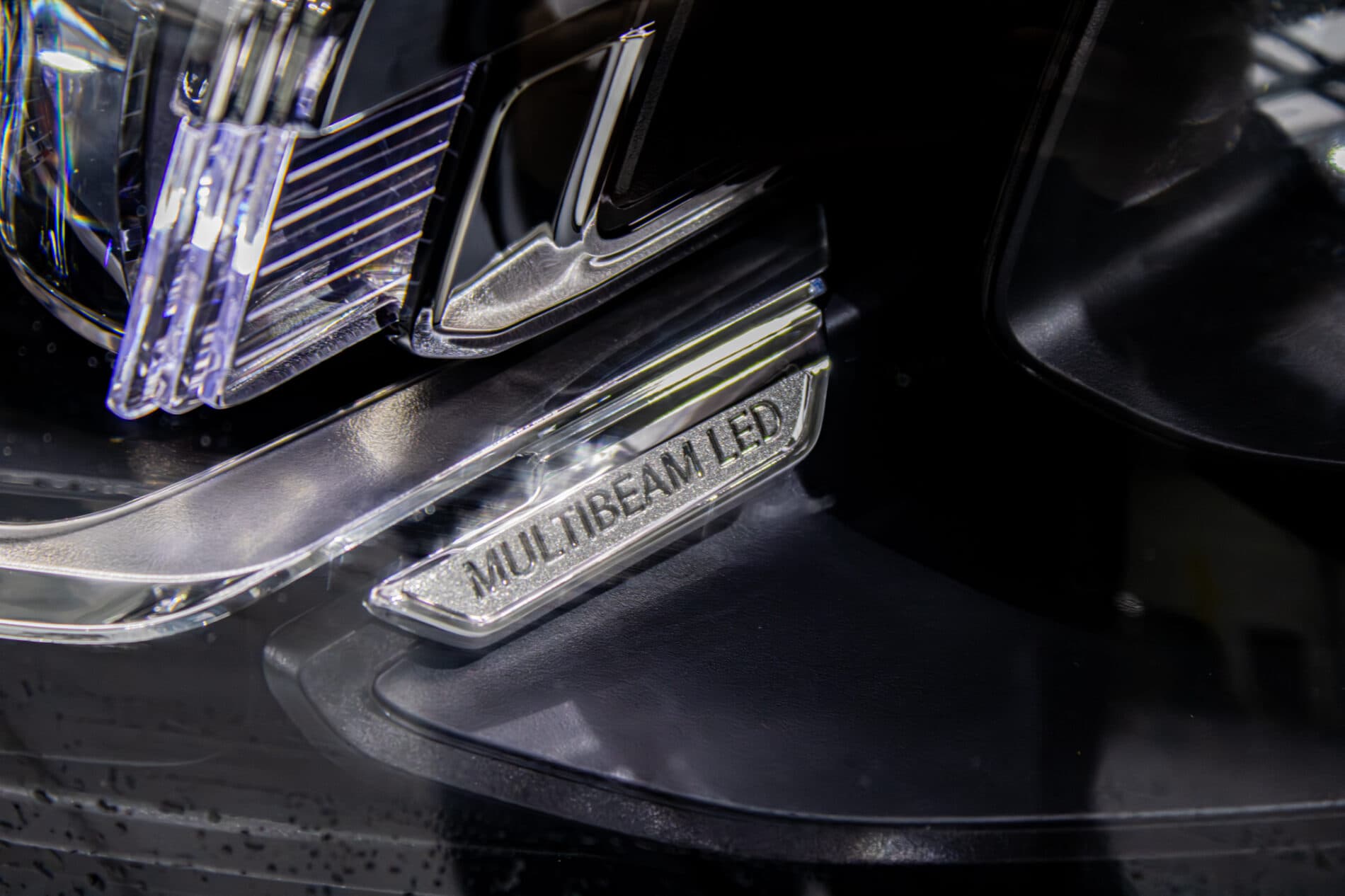 2021 Mercedes-Benz GLS 400d, čierna suv, 79 992 km