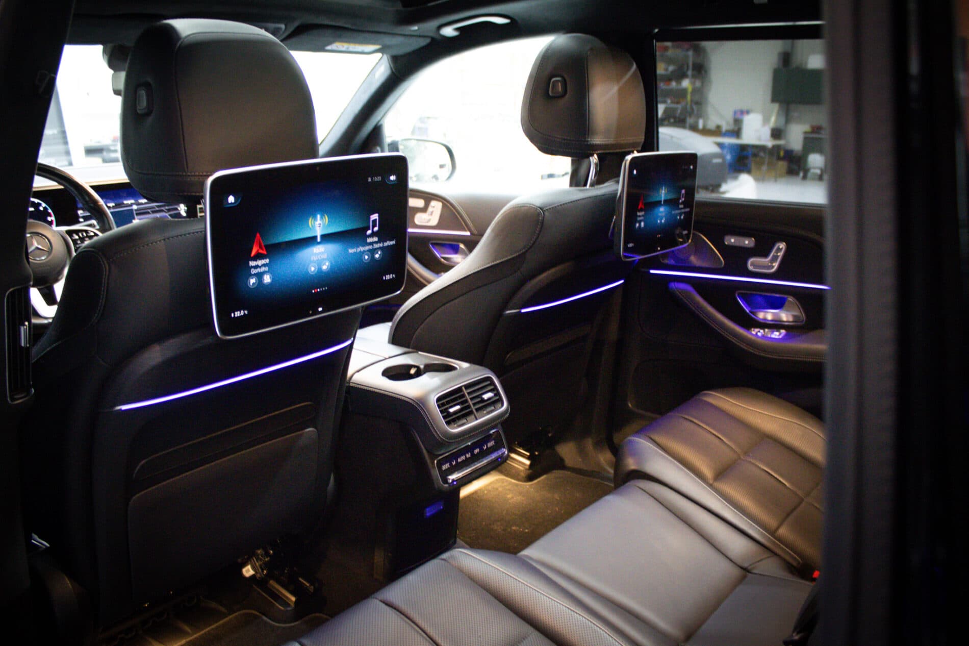 2021 Mercedes-Benz GLS 400d, čierna suv, 79 992 km
