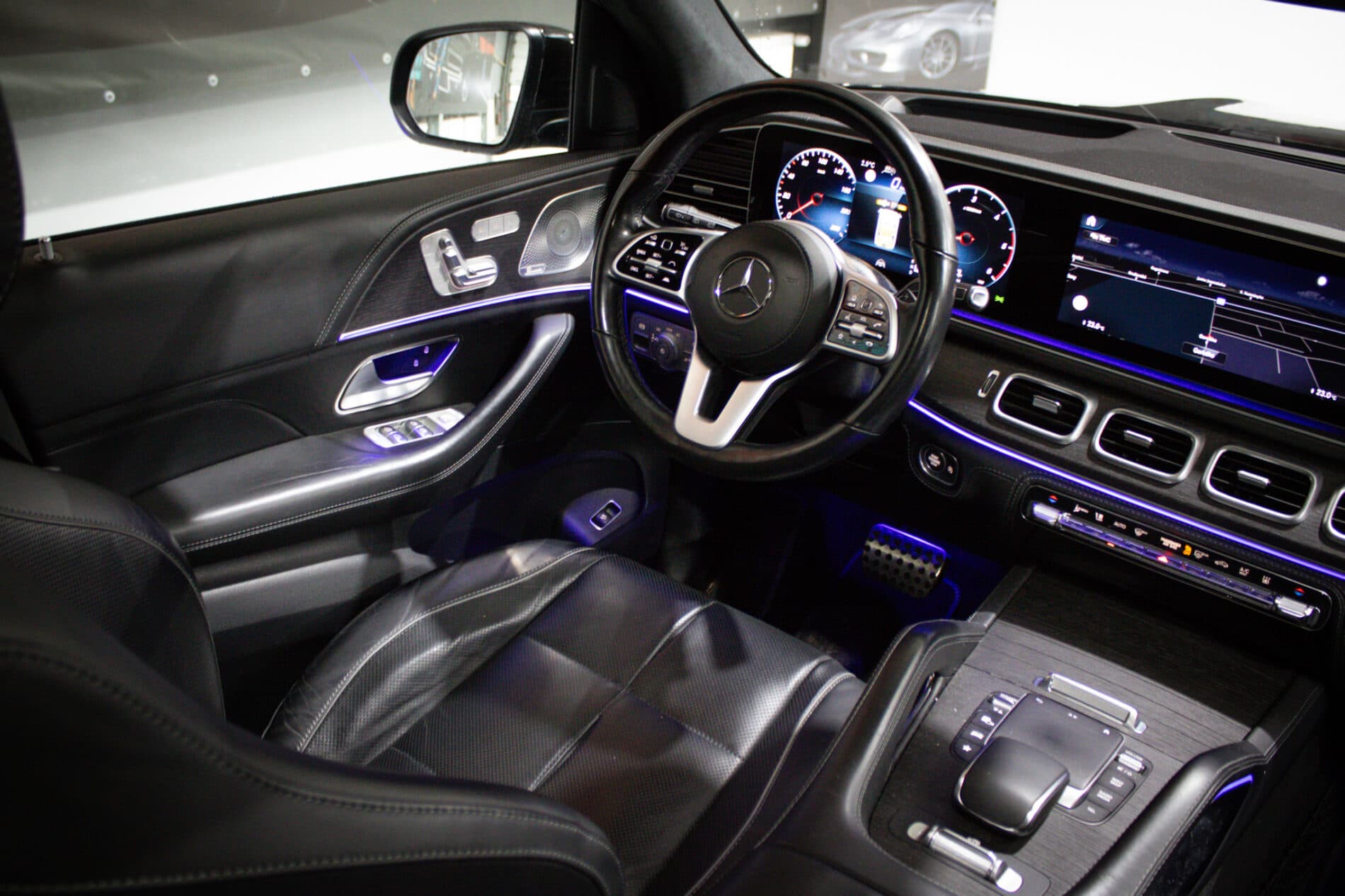 2021 Mercedes-Benz GLS 400d, čierna suv, 79 992 km