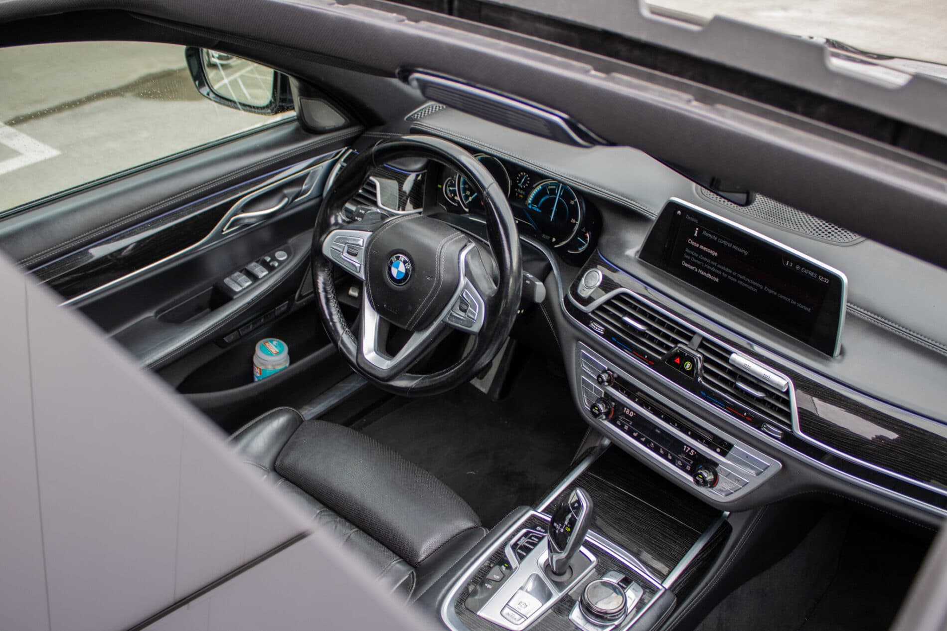 2017 BMW 740d, sivá sedan, 199 355 km