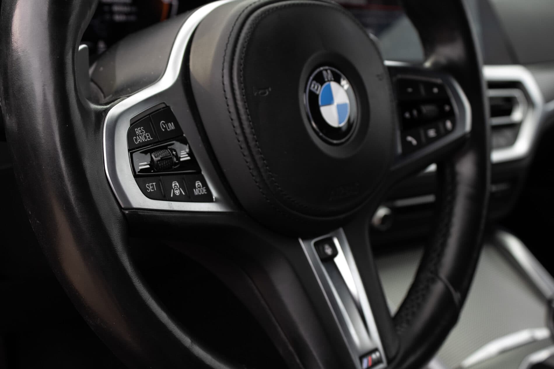 2021 BMW M440d, červená kupé, 48 804 km