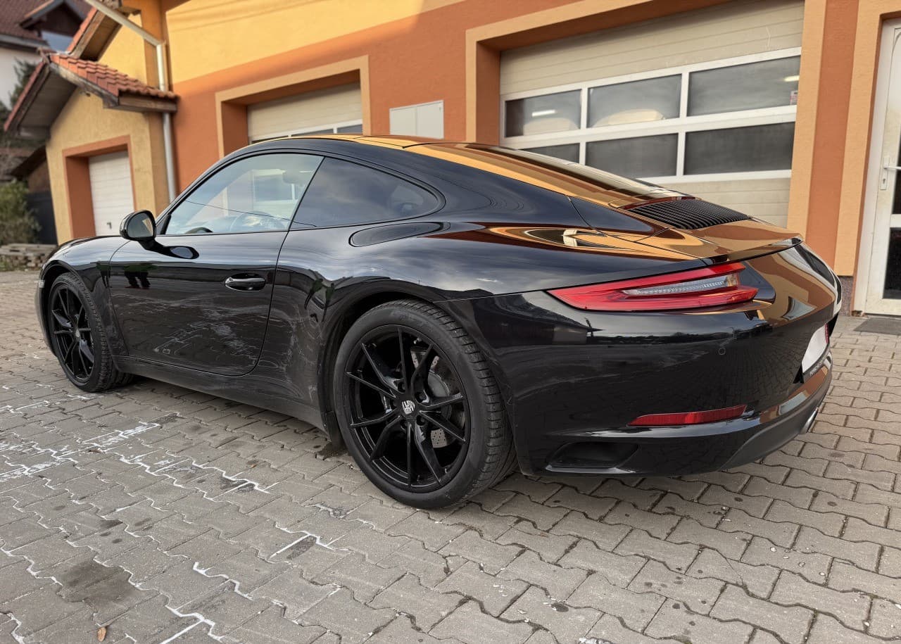 2018 Porsche 991 Carrera, čierna kupé, 53 090 km
