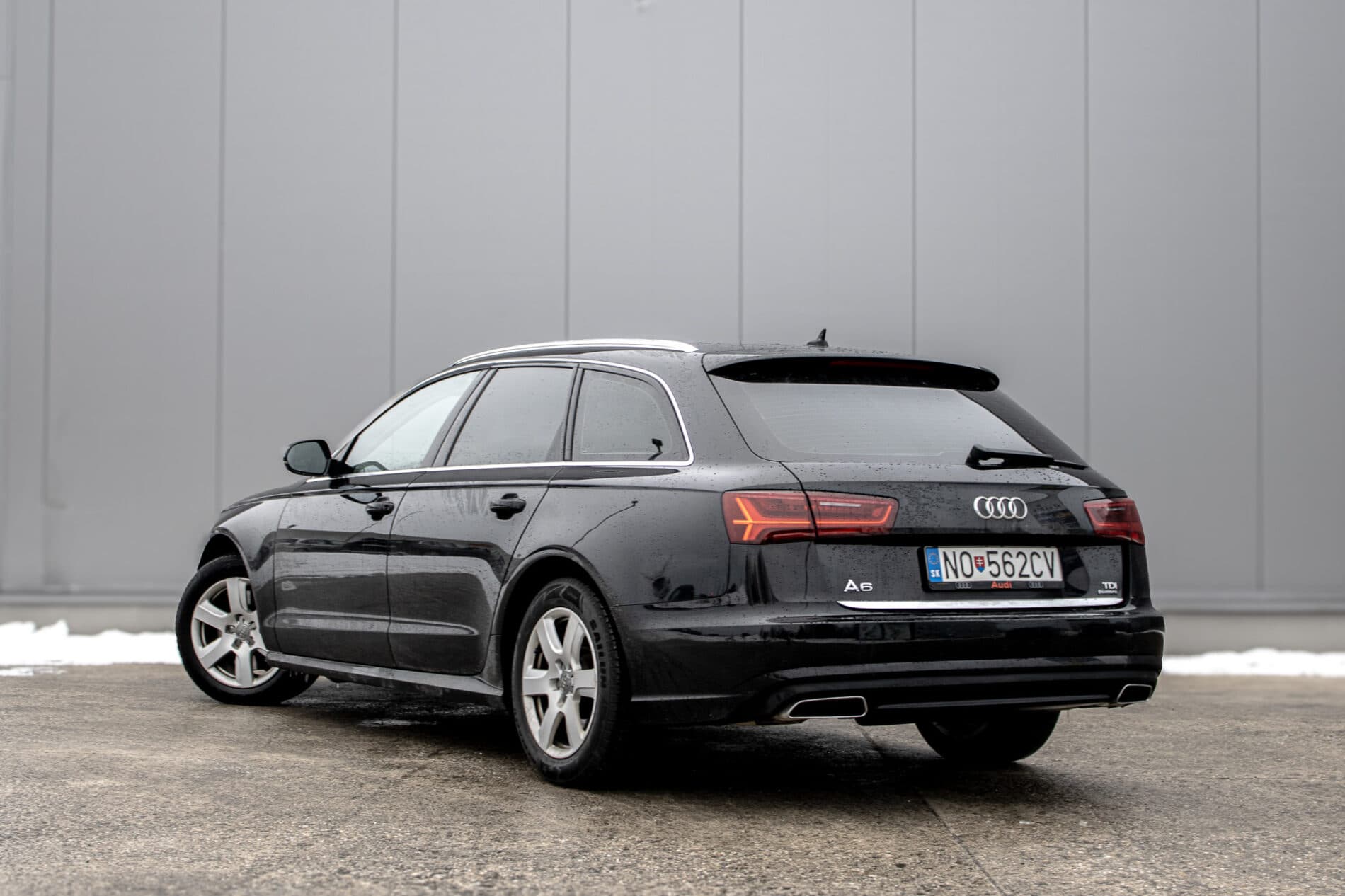 2016 AUDI A6, čierna kombi, 225 800 km