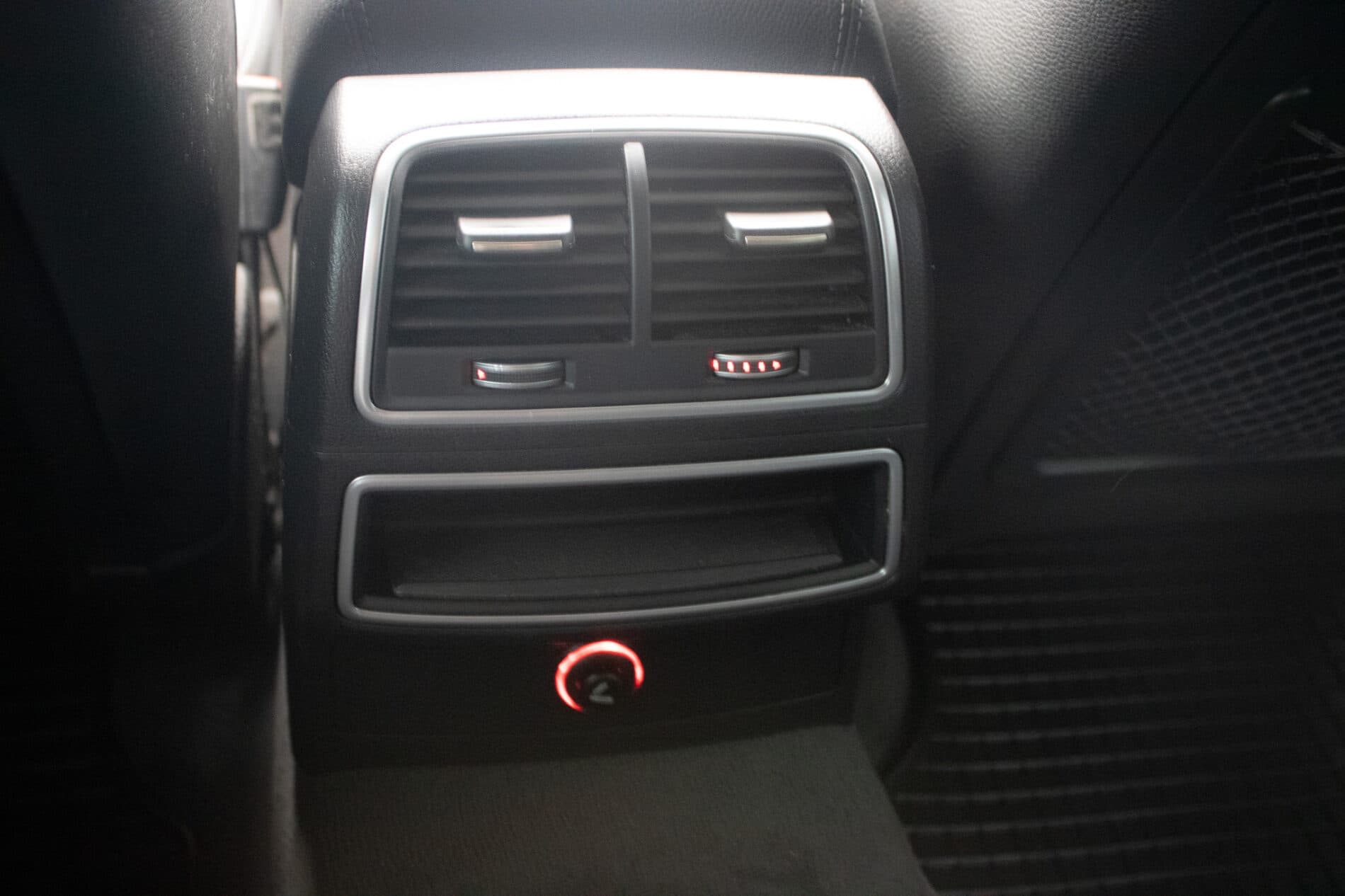 2016 AUDI A6, čierna kombi, 225 800 km