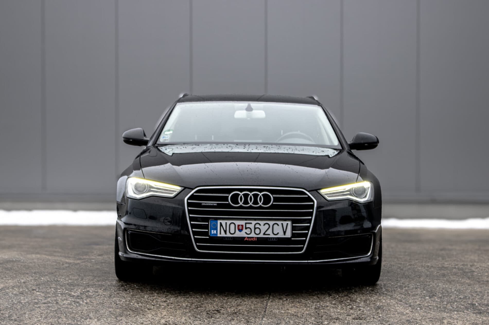 2016 AUDI A6, čierna kombi, 225 800 km