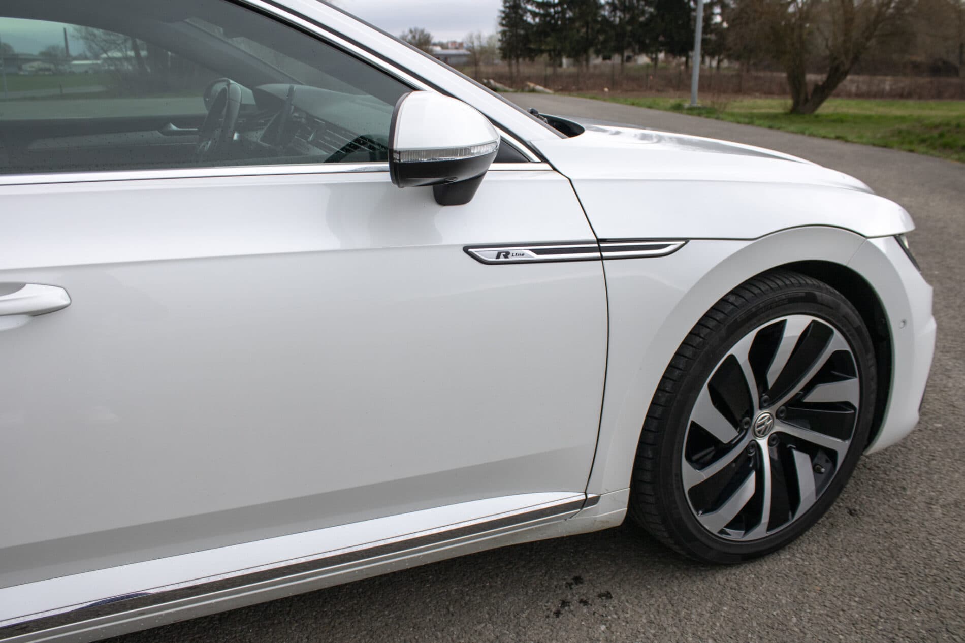 2018 Volkswagen Arteon, biela sedan, 106 961 km