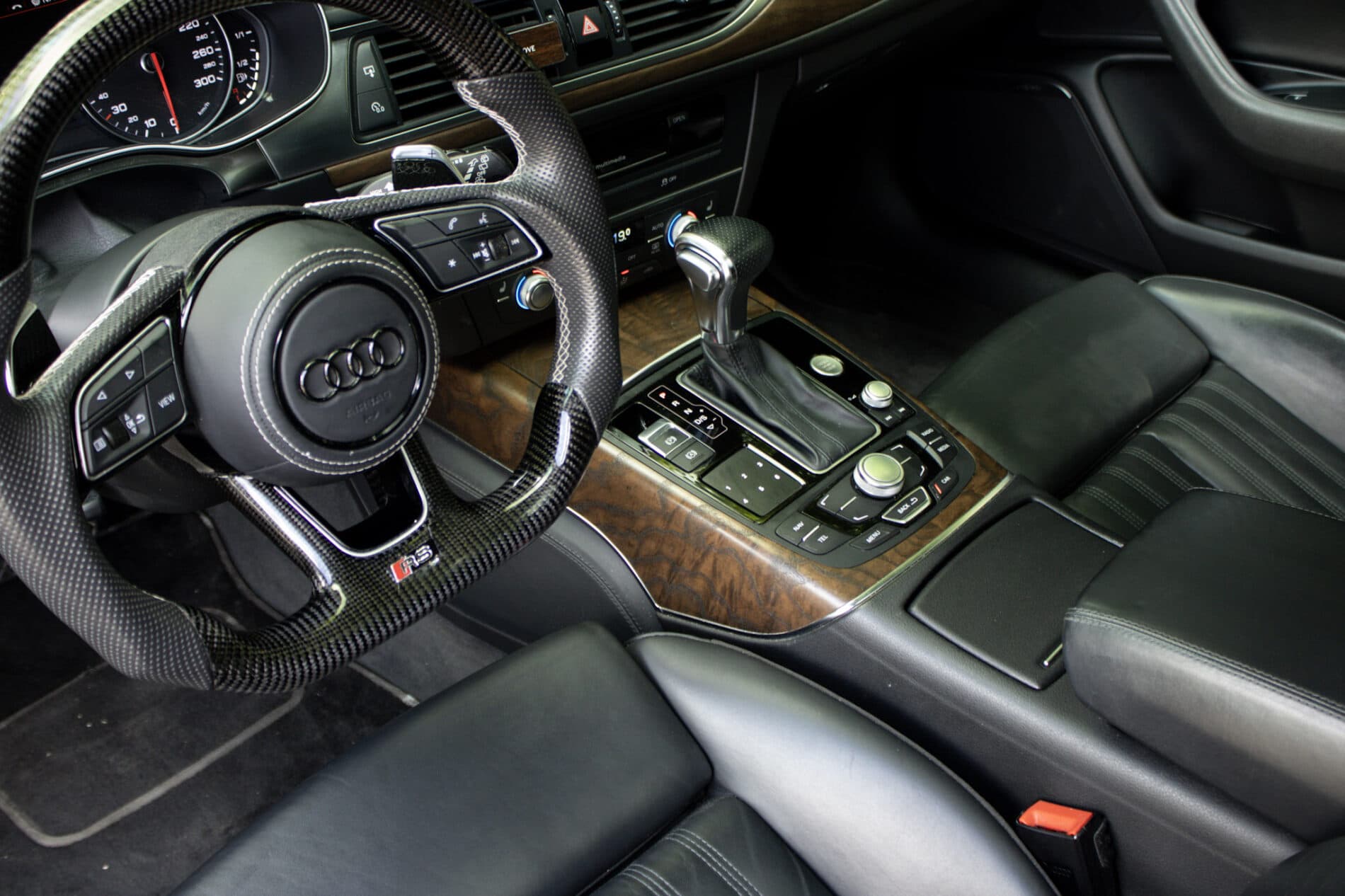 2014 AUDI A6, čierna kombi, 251 142 km