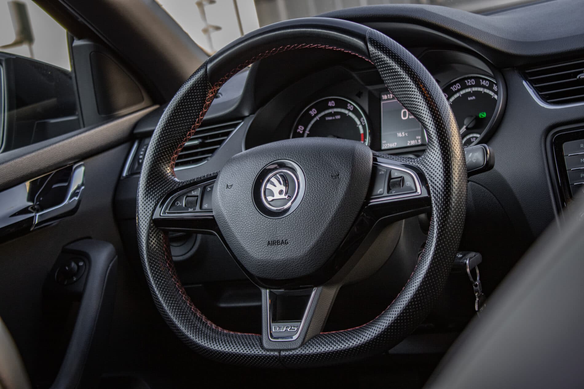 2016 Skoda Octavia RS, čierna sedan, 227 447 km