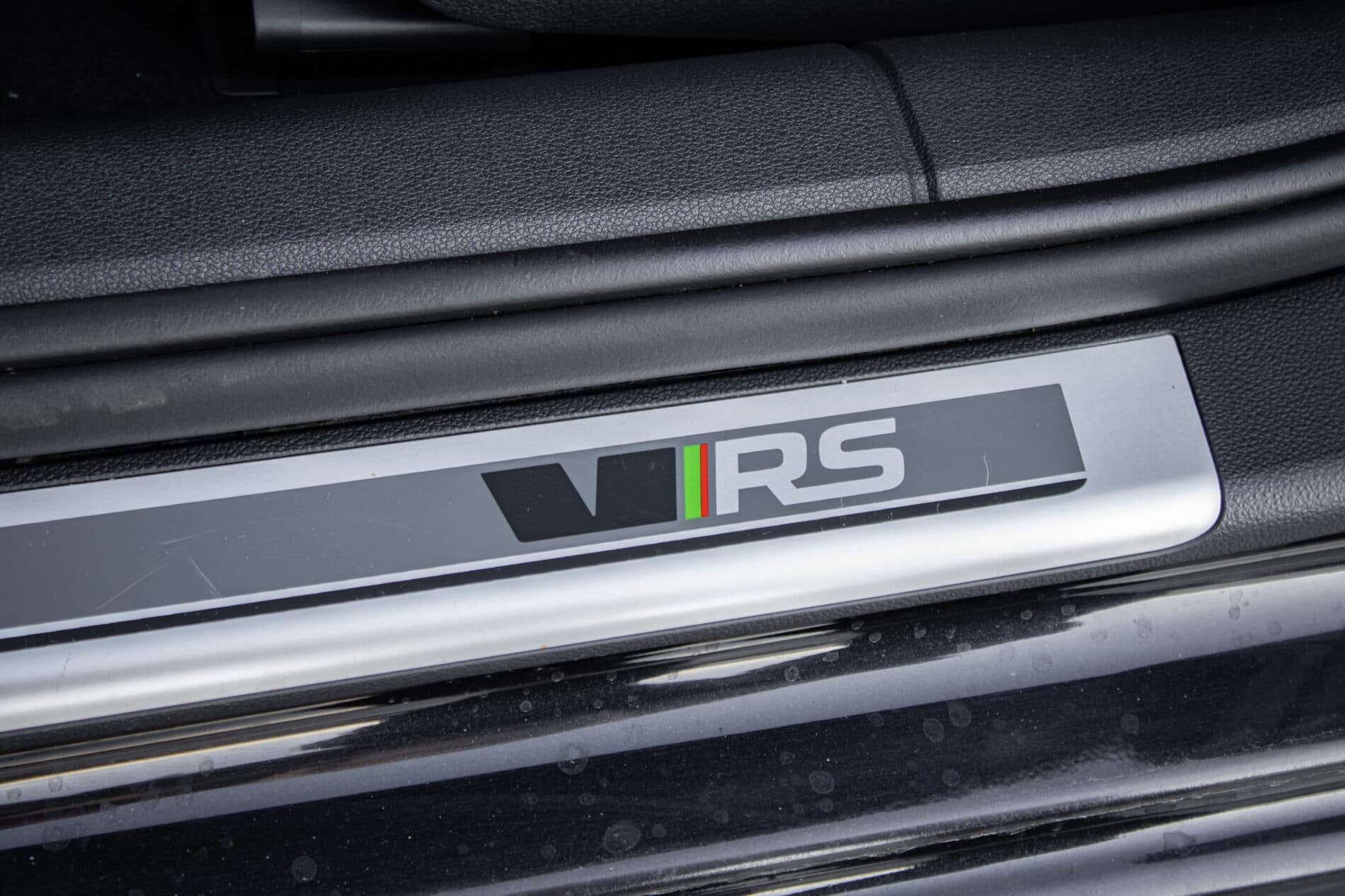 2016 Skoda Octavia RS, čierna sedan, 227 447 km
