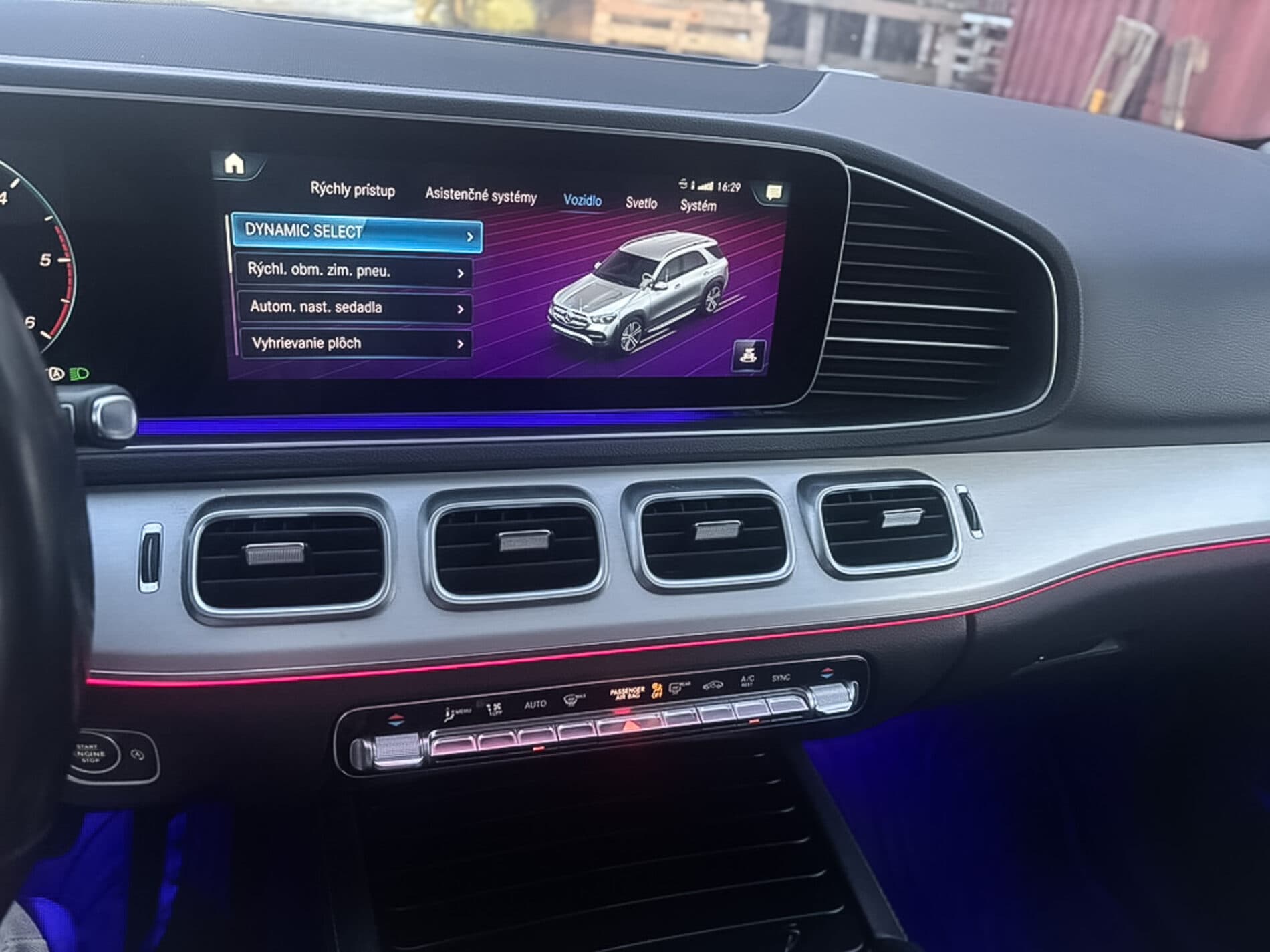 2022 Mercedes-Benz GLE 400d, biela kombi, 120 000 km