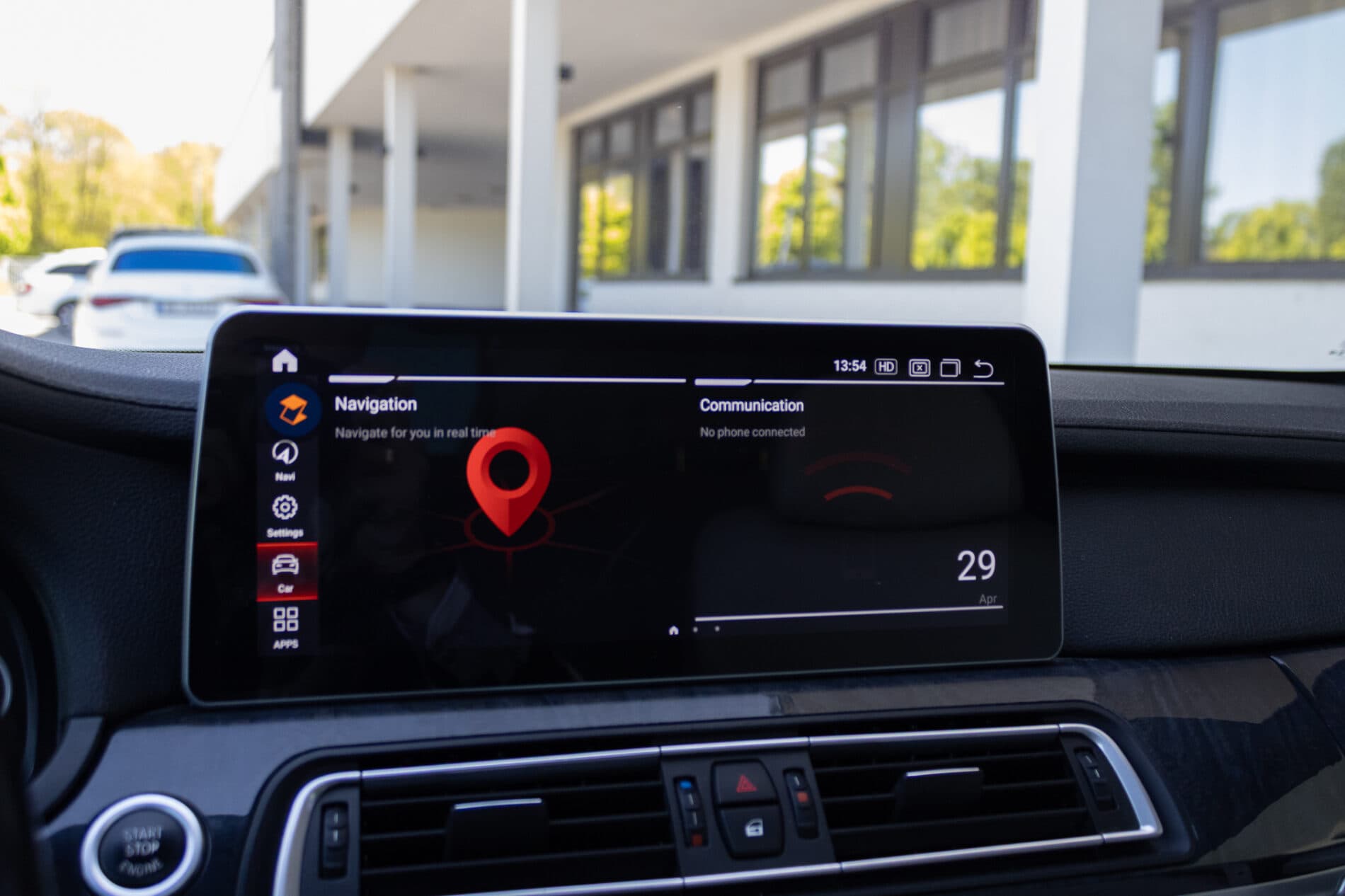 2009 BMW 740i, čierna sedan, 350 675 km