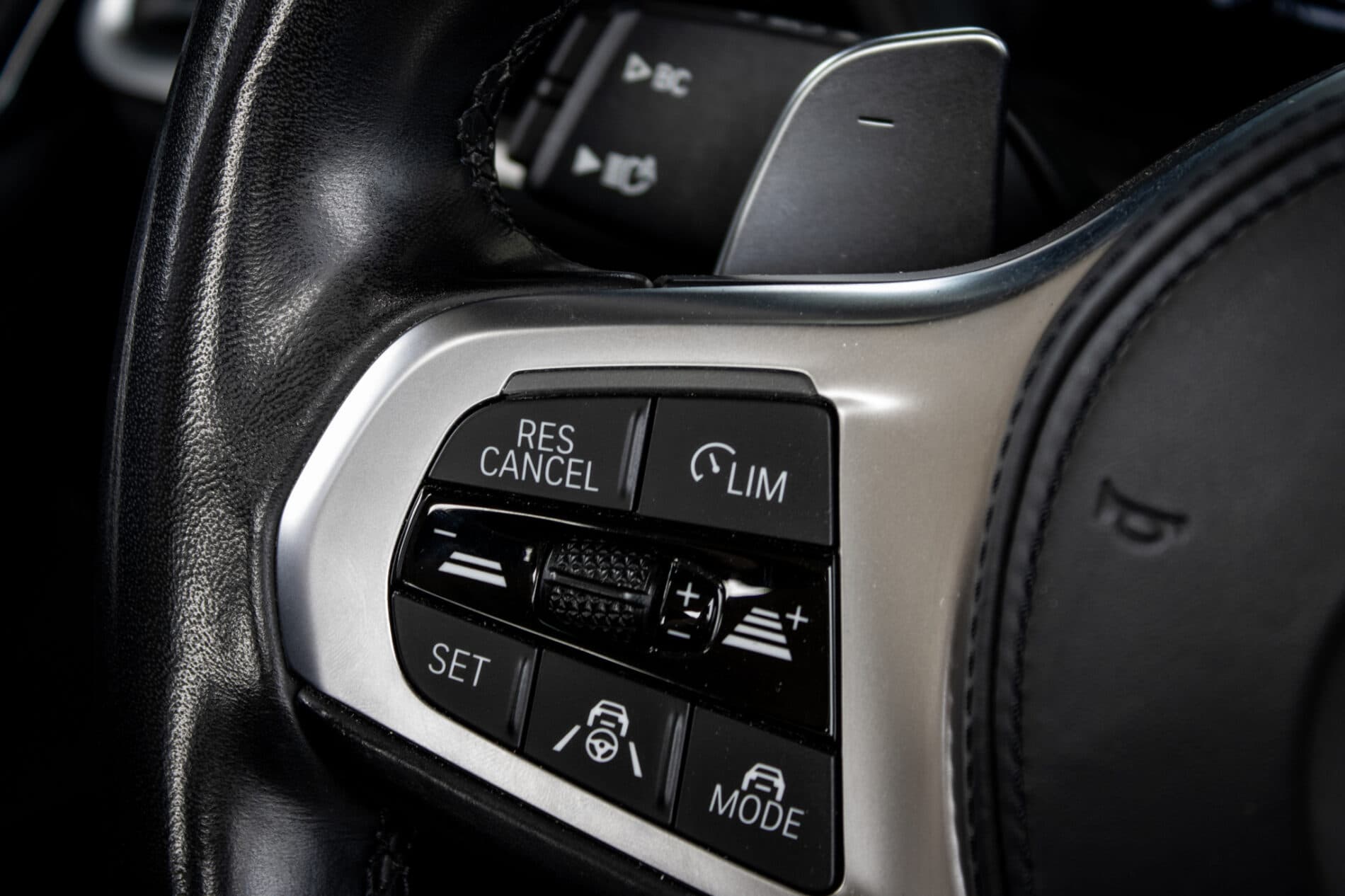 2023 BMW M440i, sivá kabriolet, 23 747 km