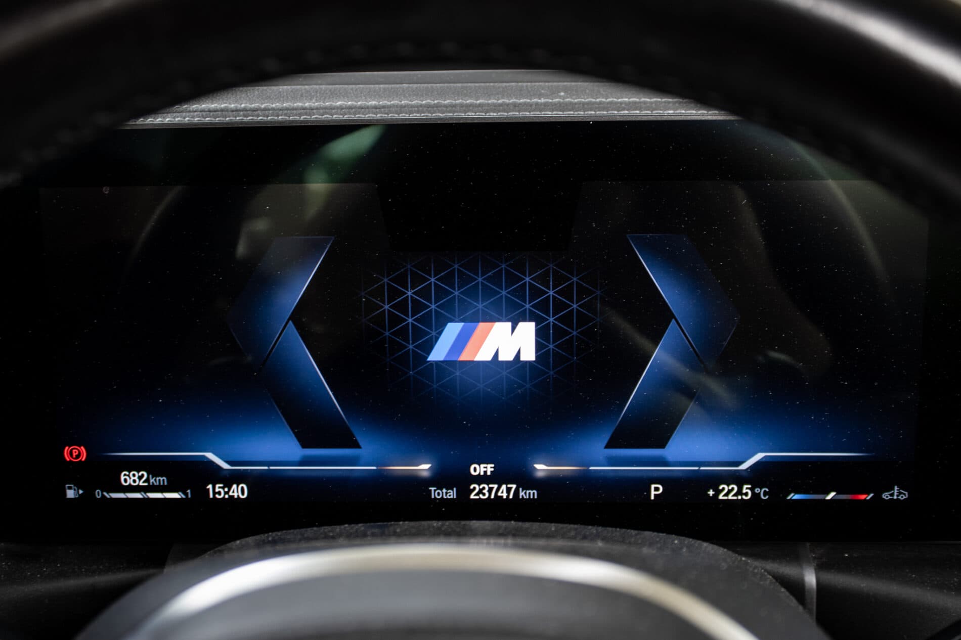 2023 BMW M440i, sivá kabriolet, 23 747 km
