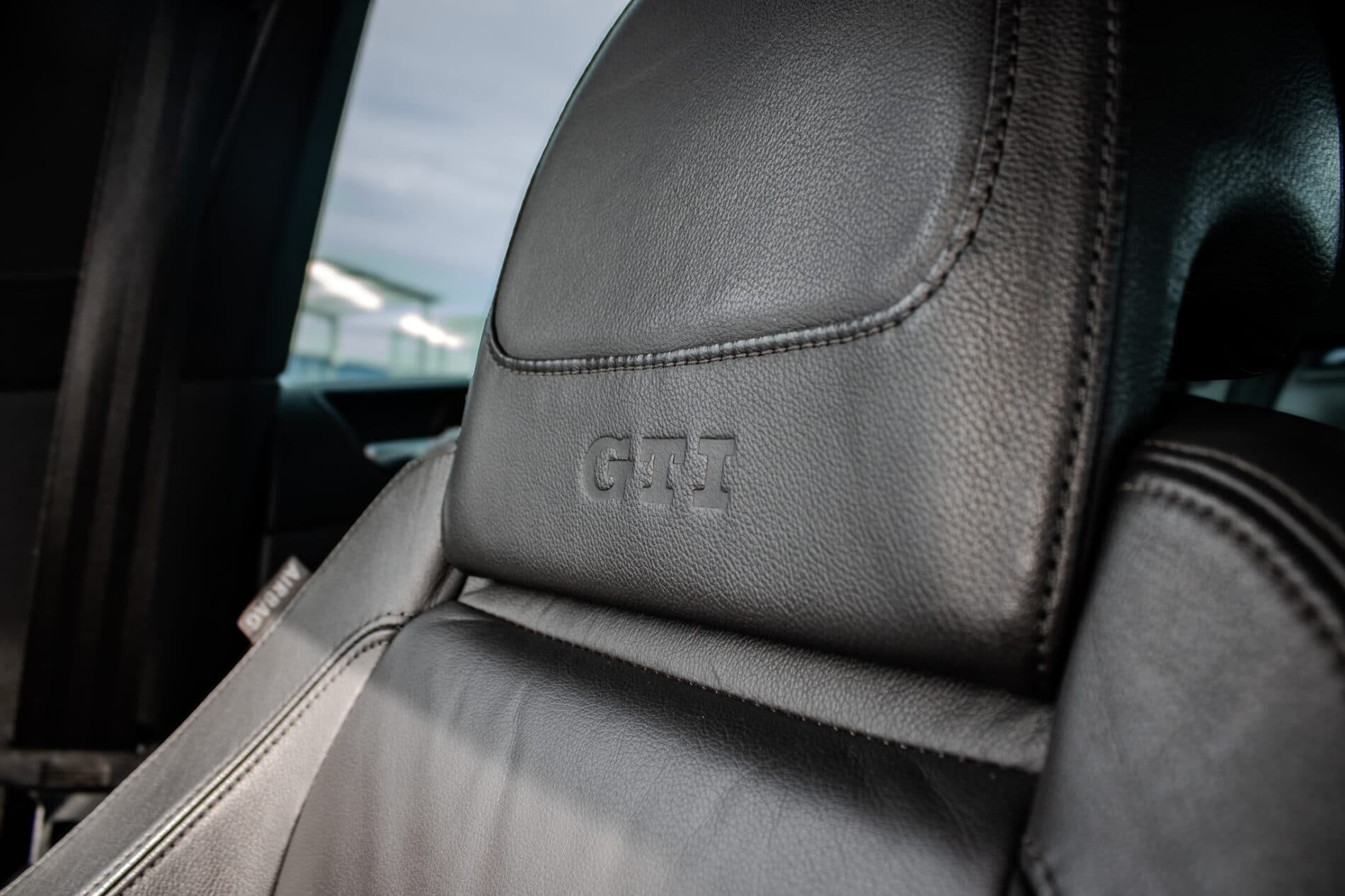 2005 Volkswagen Golf GTI, čierna hatchback, 231 763 km